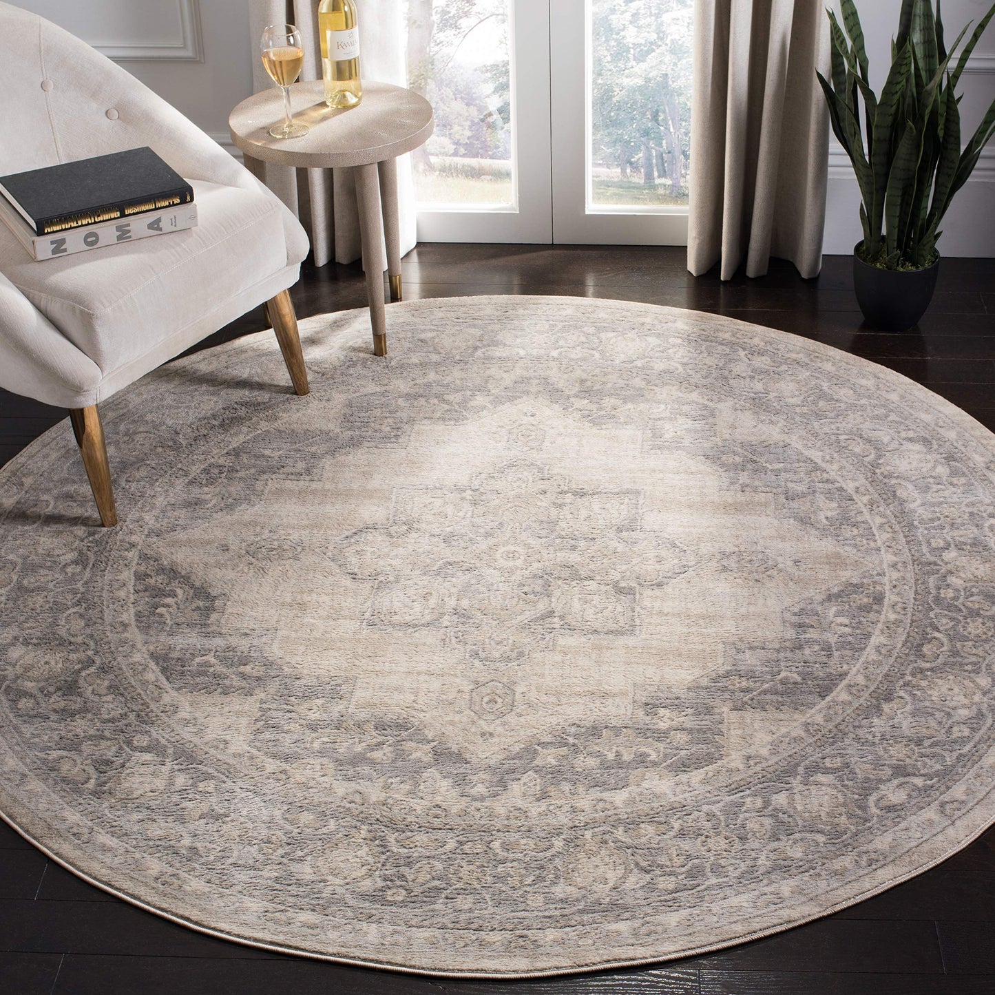 SAFAVIEH Brentwood Collection Area Rug - 4' Round, Cream & Grey, Medallion Distressed Design, Non-Shedding & Easy to Clean, Ideal for Living Room, Bedroom, Dining Space (BNT865B)