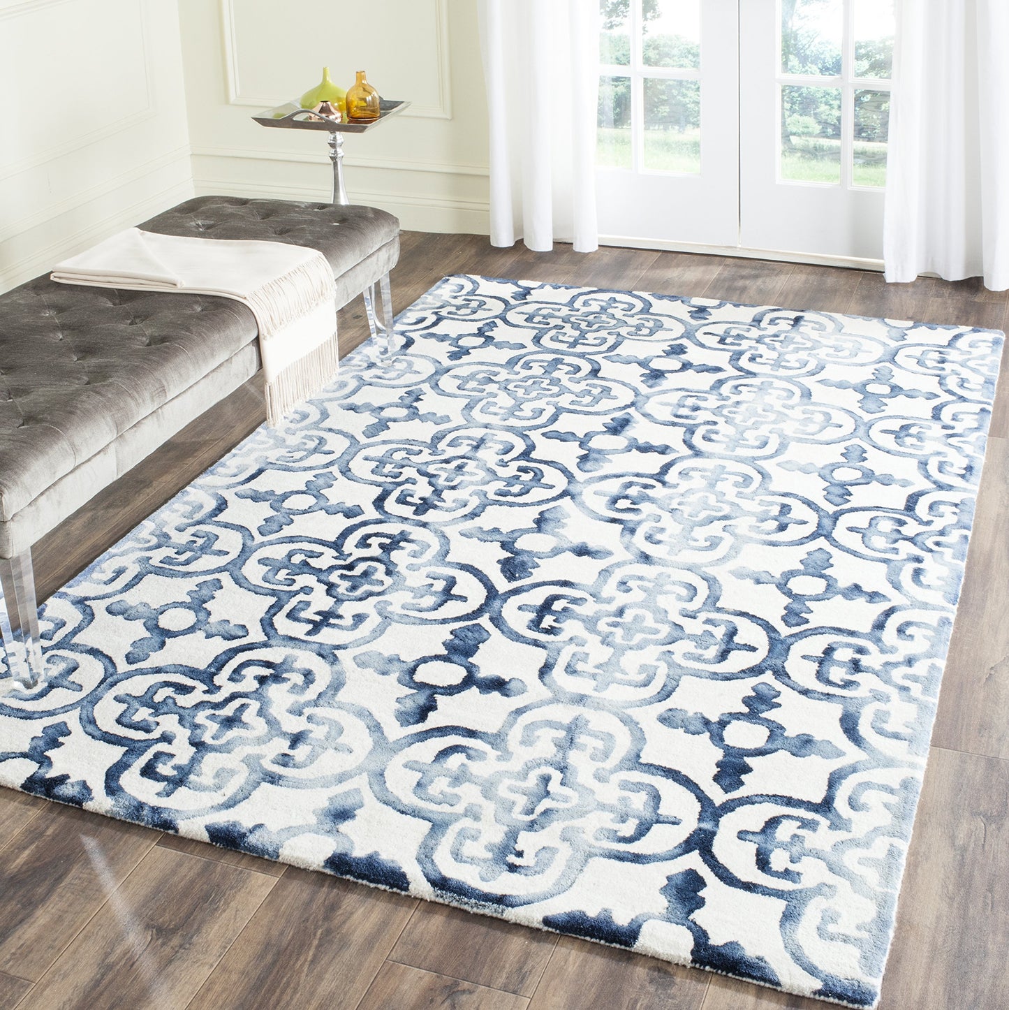 SAFAVIEH Dip Dye Collection Area Rug - 5' x 8', Ivory & Navy, Handmade Moroccan Watercolor Wool, Ideal for High Traffic Areas in Living Room, Bedroom (DDY711P)