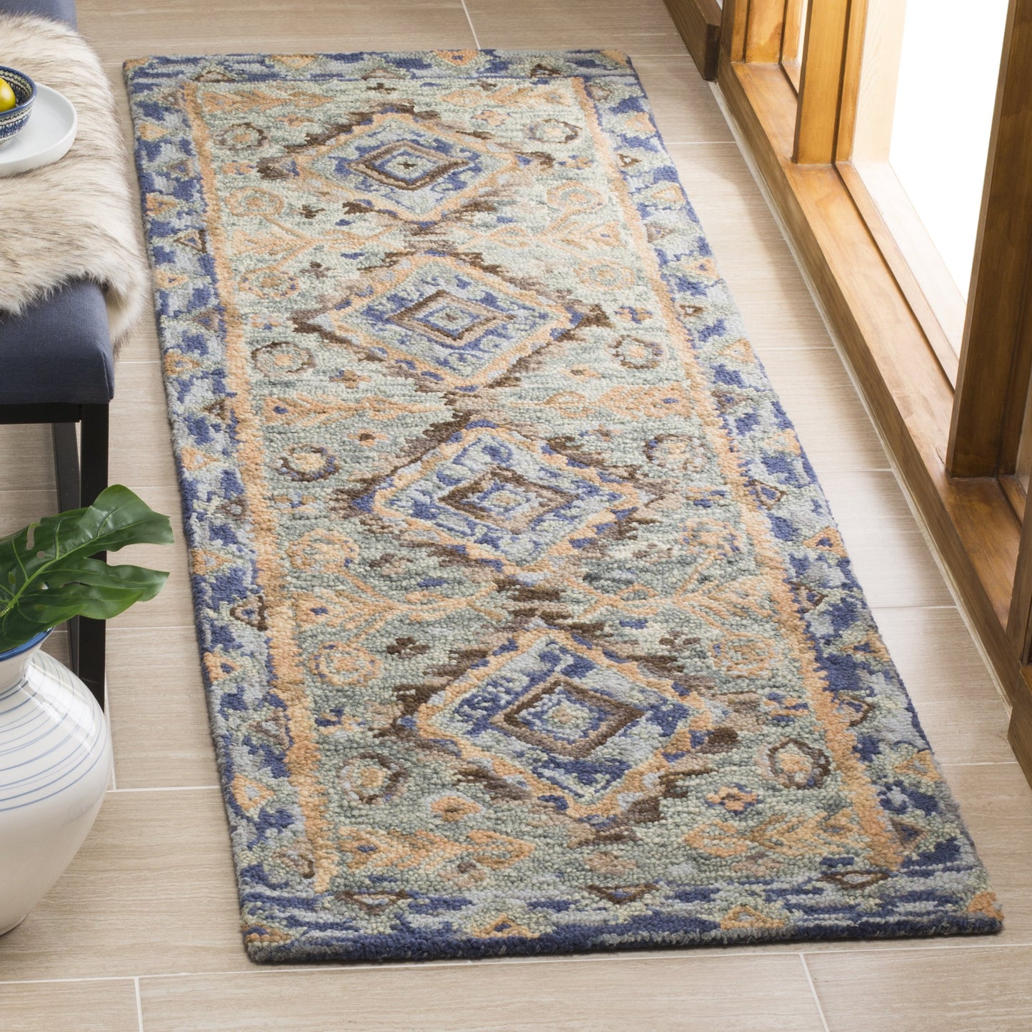 SAFAVIEH Aspen Collection Runner Rug - 2'3" x 7', Blue & Beige, Handmade Boho Wool, Ideal for High Traffic Areas in Living Room, Bedroom (APN504A)