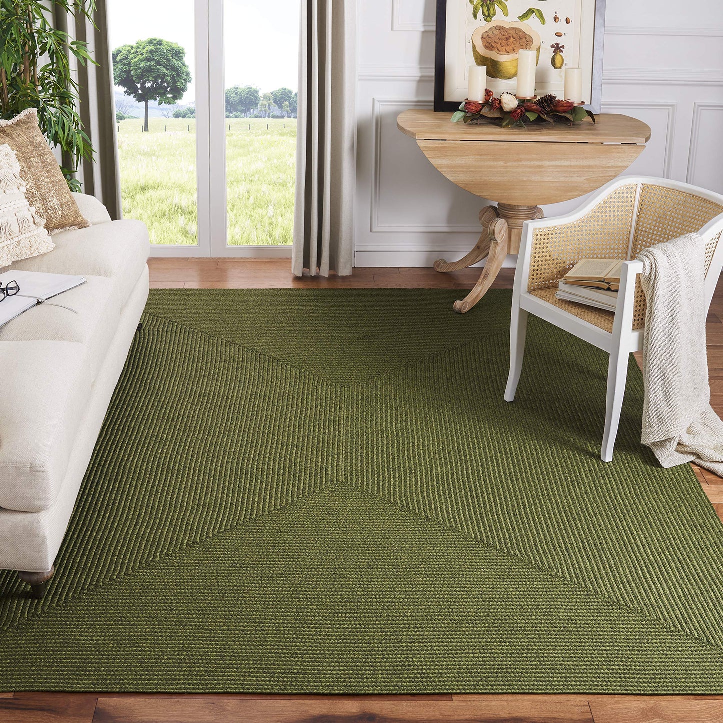 SAFAVIEH Washable Rug Outdoor Braided Collection - 4' Square, Green, Handmade & Reversible, Non-Shedding & Easy to Clean, Ideal for Patio, Backyard, Mudroom (BRD315A)