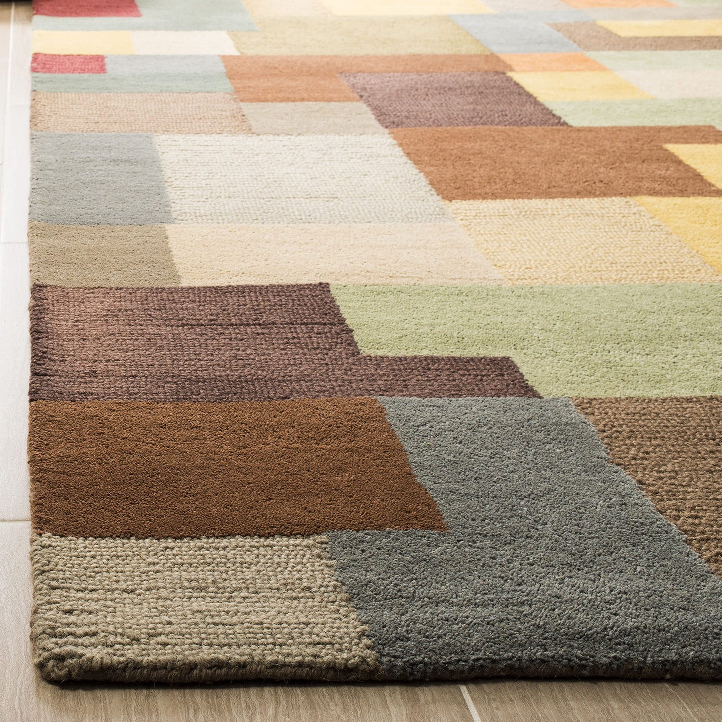 SAFAVIEH Soho Collection Accent Rug - 2' x 3', Multi, Handmade Modern Abstract Wool, Ideal for High Traffic Areas in Entryway, Living Room, Bedroom (SOH923A)