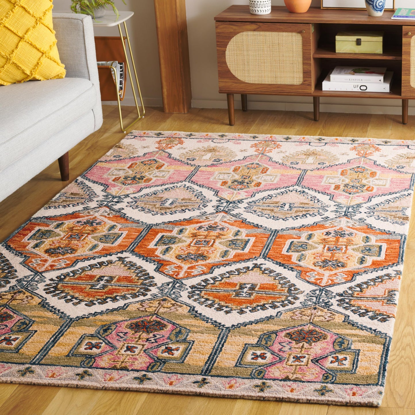 Safavieh Aspen Collection Accent Rug - 4' x 6', Red & Ivory, Handmade Wool, Ideal for The Living Room, Bedroom, Dining Room (APN106Q-4)