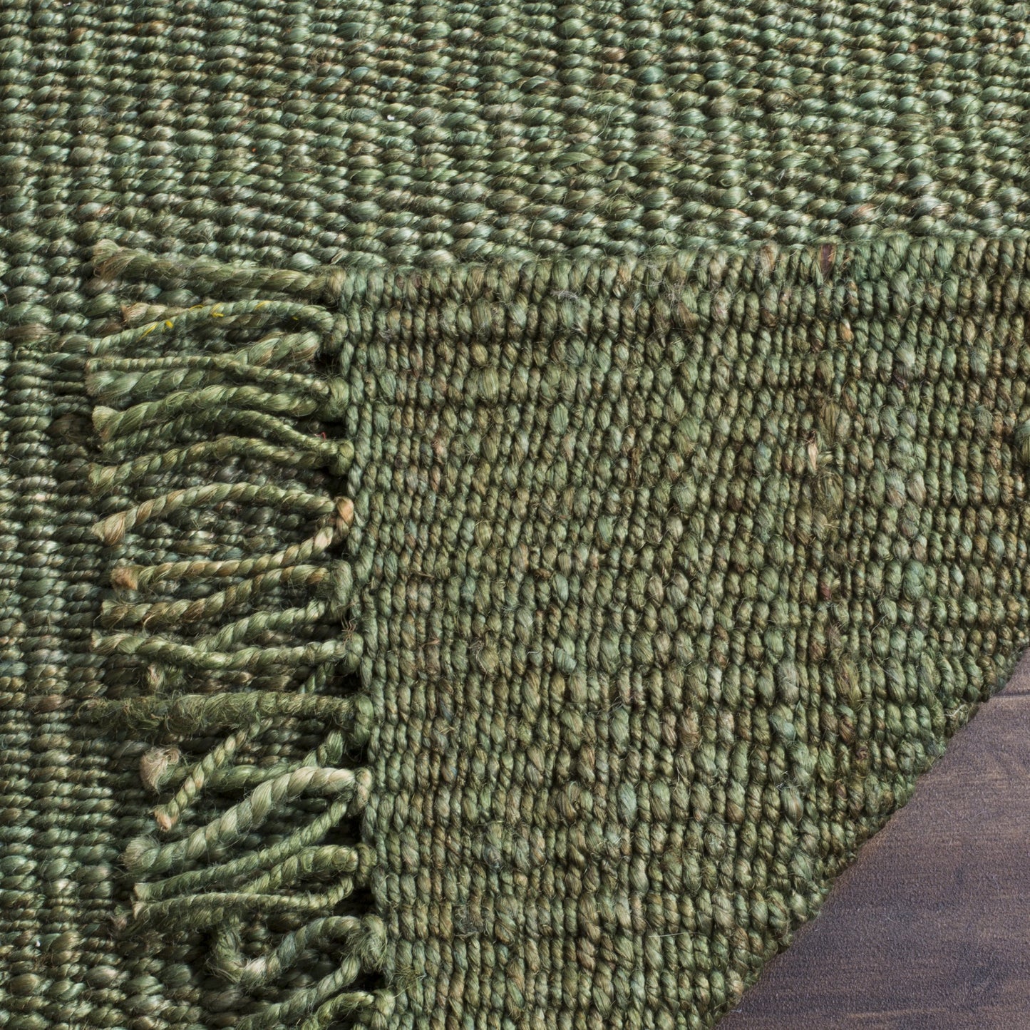 SAFAVIEH Natural Fiber Collection Area Rug - 5' x 8', Green, Handmade Boho Fringe Woven Jute, Ideal for High Traffic Areas in Living Room, Bedroom (NF368G)