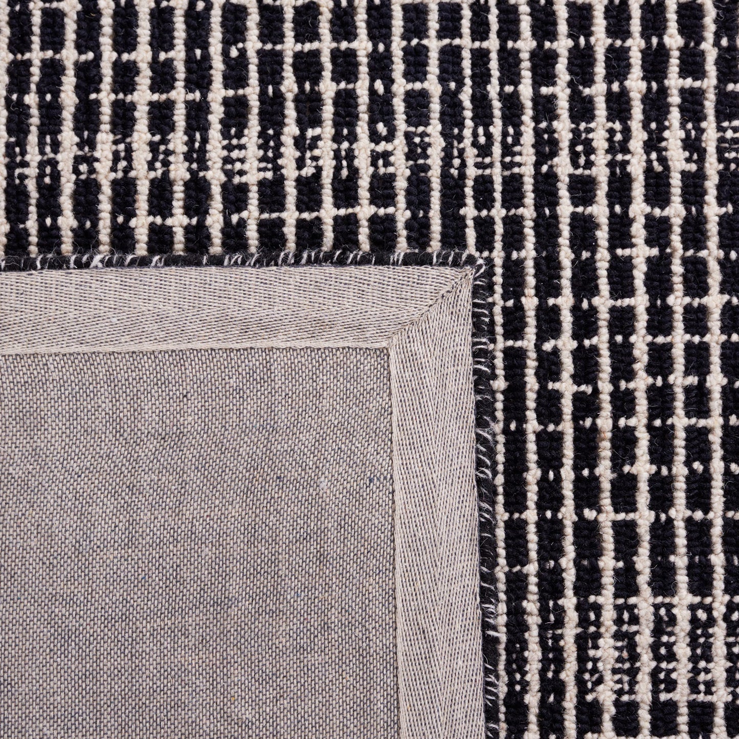 SAFAVIEH Abstract Collection Area Rug - 6' x 9', Black & Ivory, Handmade Wool, Ideal for High Traffic Areas in Living Room, Bedroom (ABT482Z)