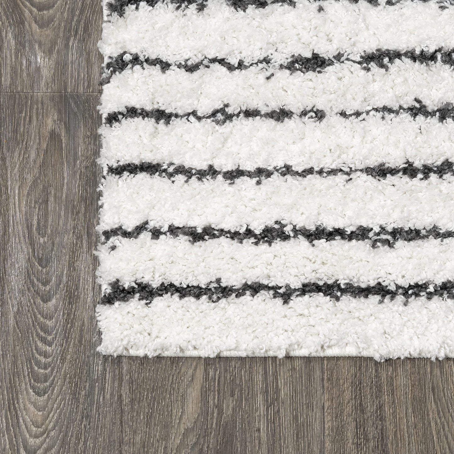 JONATHAN Y Petra Abstract Stripe Shag White/Gray Indoor Area Rug, 8x10, Geometric, Bohemian, Contemporary, Easy-Cleaning for Living Room, Bedroom, Kitchen, Pet Friendly, Non-Shedding (MOH407A-8)