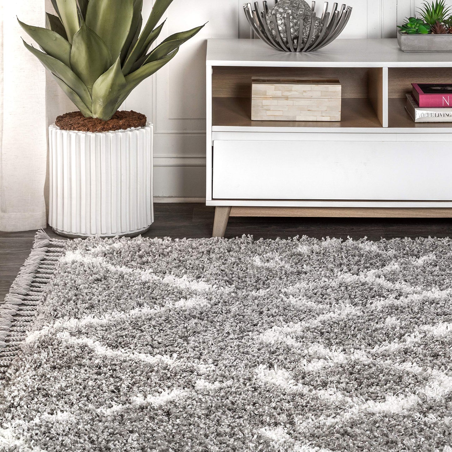 JONATHAN Y Mercer Shag Plush Tassel Gray/Ivory Indoor Area Rug, 3x5, Moroccan Geometric Trellis, Contemporary, Easy-Cleaning for Living Room, Bedroom, Kitchen, Pet Friendly, Non-Shedding (MCR102C-3)