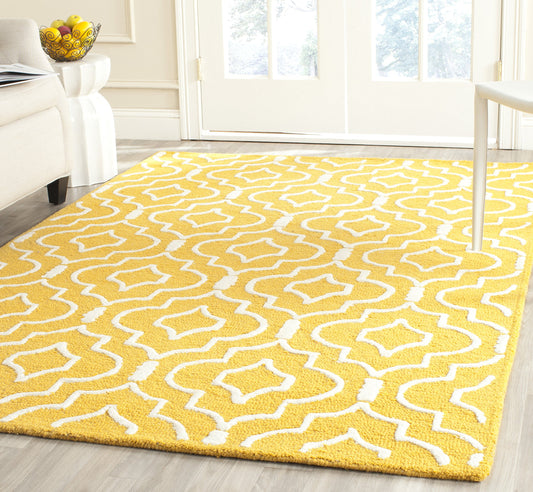 SAFAVIEH Cambridge Collection Accent Rug - 4' x 6', Gold & Ivory, Handmade Moroccan Wool, Ideal for High Traffic Areas in Entryway, Living Room, Bedroom (CAM141Q)