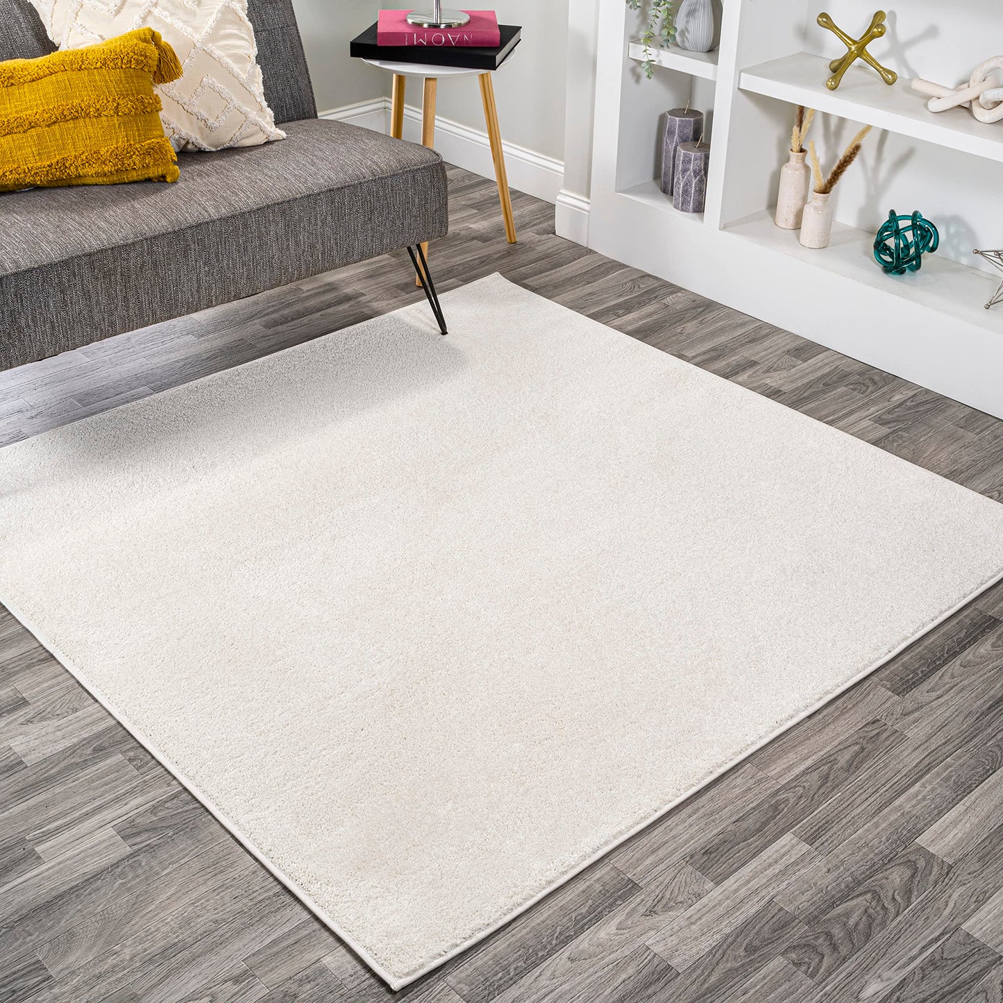 JONATHAN Y Haze Solid Low-Pile Cream 7x7 Square Indoor Area Rug, Coastal,Bohemian,Minimalist,Classic, Easy-Cleaning for Living Room,Bedroom,Kitchen,Pet Friendly,Non-Shedding (SEU100T-7SQ)