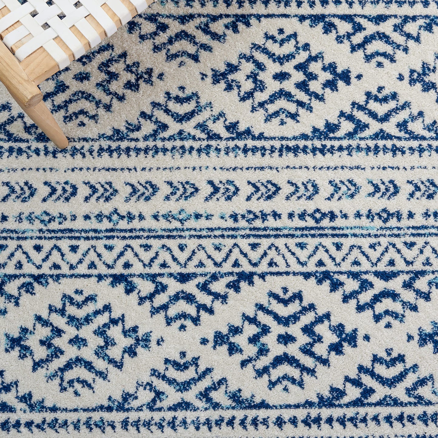 SAFAVIEH Tulum Collection Area Rug - 9' Square, Ivory & Navy, Moroccan Boho Tribal Design, Non-Shedding & Easy to Clean, Ideal for Living Room, Bedroom, Dining Space (TUL272D)