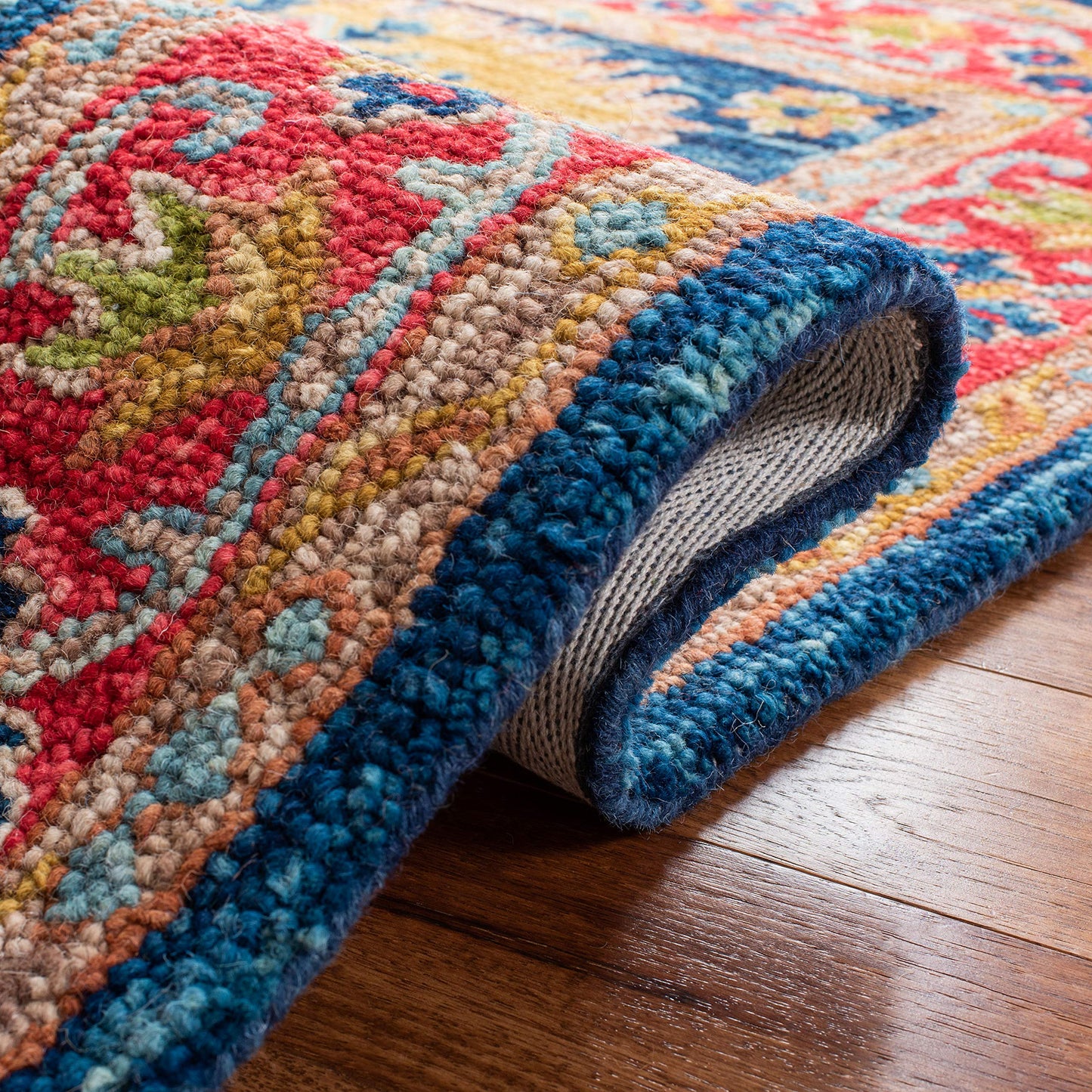 SAFAVIEH Aspen Collection Accent Rug - 2' x 3', Red & Blue, Handmade Boho Wool, Ideal for High Traffic Areas in Entryway, Living Room, Bedroom (APN523Q)