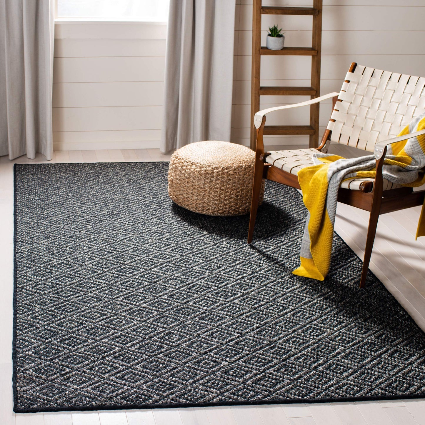 SAFAVIEH Area Rug 8x10 - Palm Beach Collection - Large - Charcoal, Sisal Jacquard Weave, Ideal for Living Room, Bedroom, Office, Dining Space (PAB411A)
