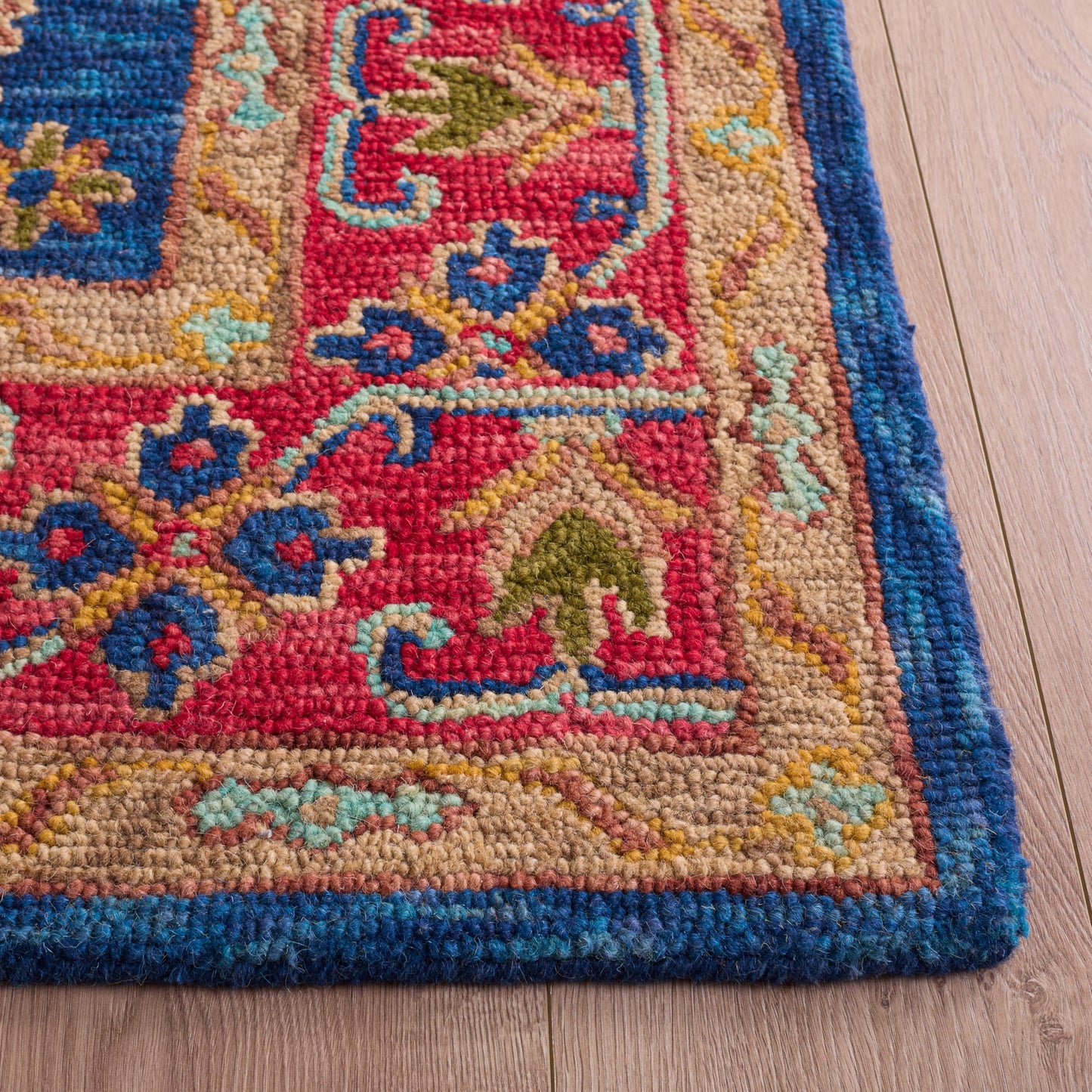 SAFAVIEH Aspen Collection Accent Rug - 2' x 3', Red & Blue, Handmade Boho Wool, Ideal for High Traffic Areas in Entryway, Living Room, Bedroom (APN523Q)