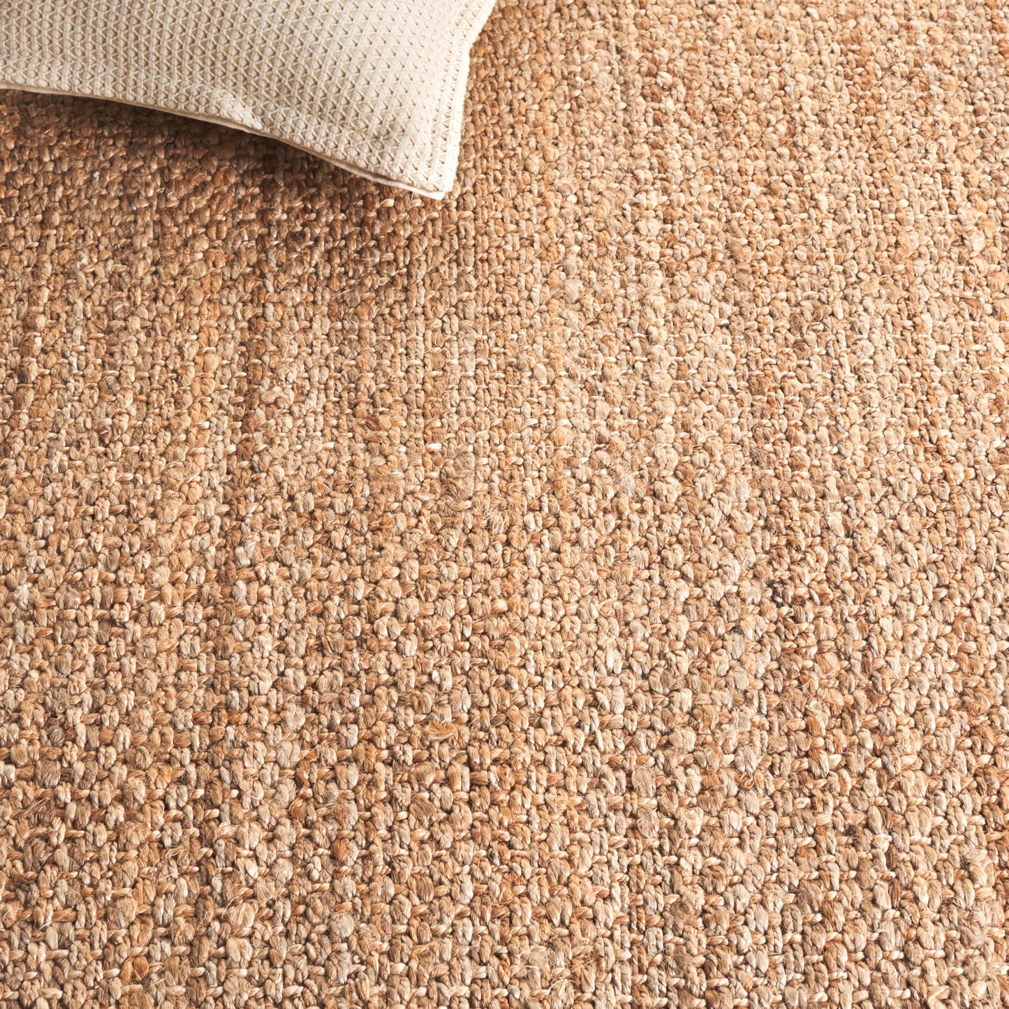 SAFAVIEH Natural Fiber Collection Accent Rug - 4' x 6', Natural, Handmade Jute, Ideal for the Living Room, Dining, Bedroom (NF403A)