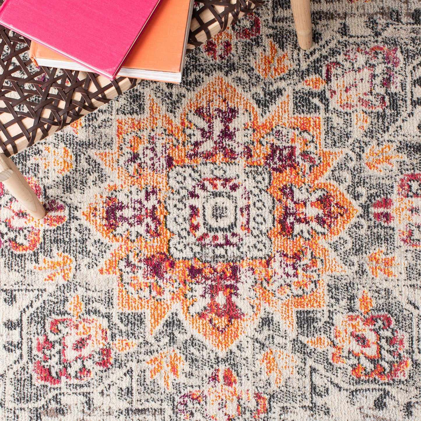 SAFAVIEH Area Rug 8x10 - Madison Collection - Large - Beige & Orange, Boho Chic Distressed Medallion Design, Non-Shedding & Easy to Clean, Ideal for Living Room, Bedroom, Dining Space (MAD473E)
