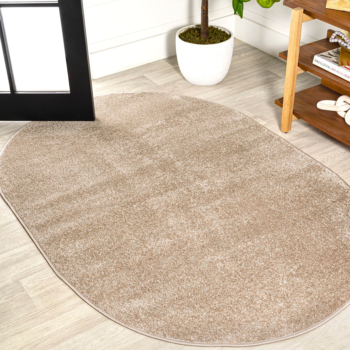 JONATHAN Y Haze Solid Low-Pile Beige 6x9 Oval Indoor Area Rug, Coastal,Bohemian,Minimalist,Classic, Easy-Cleaning for Living Room,Bedroom,Kitchen,Pet Friendly,Non-Shedding (SEU100G-6OV)