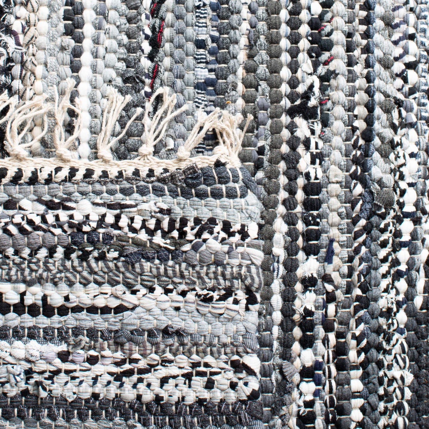 SAFAVIEH Rag Rug Collection Area Rug - 6' x 9', Grey, Handmade Boho Stripe Cotton, Ideal for High Traffic Areas in Living Room, Bedroom (RAR128A)