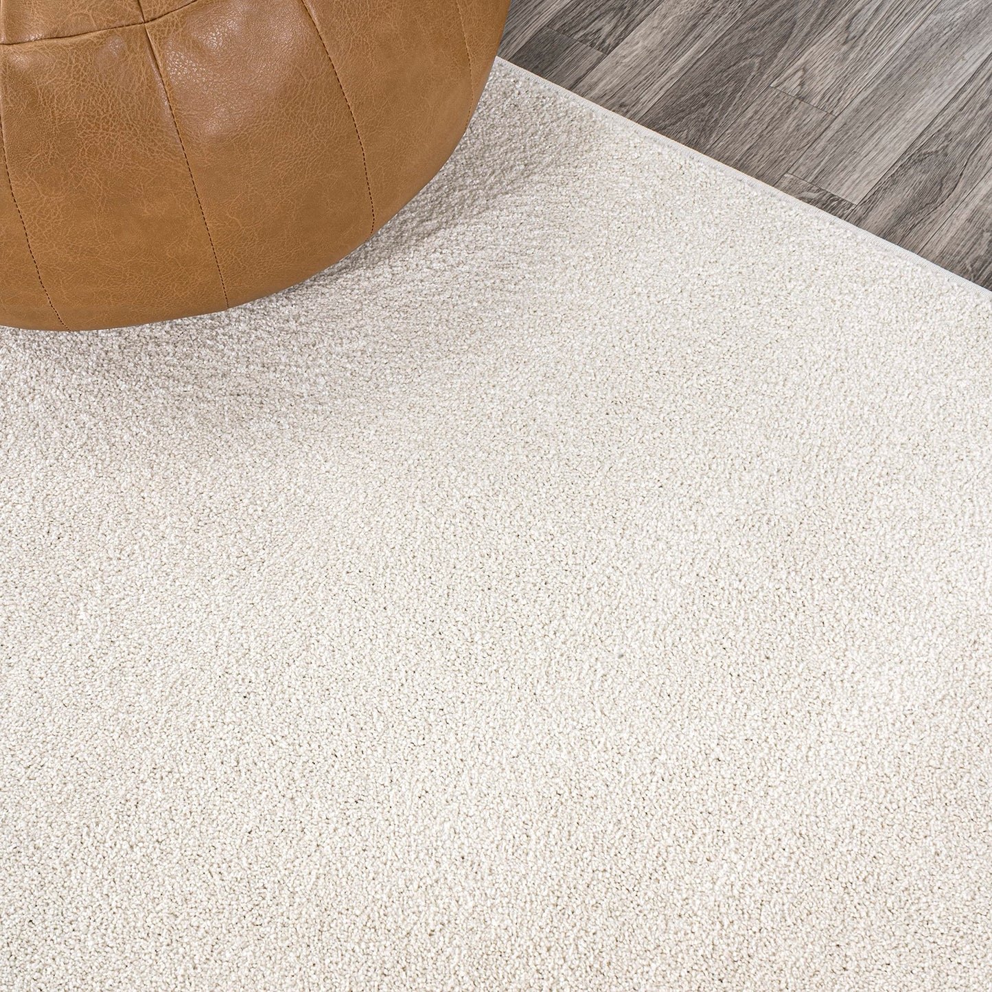 JONATHAN Y Haze Solid Low-Pile Cream Indoor Area Rug 4x6, Coastal,Bohemian,Minimalist,Classic, Easy-Cleaning for Living Room,Bedroom,Kitchen,Pet Friendly,Non-Shedding (SEU100T-4)