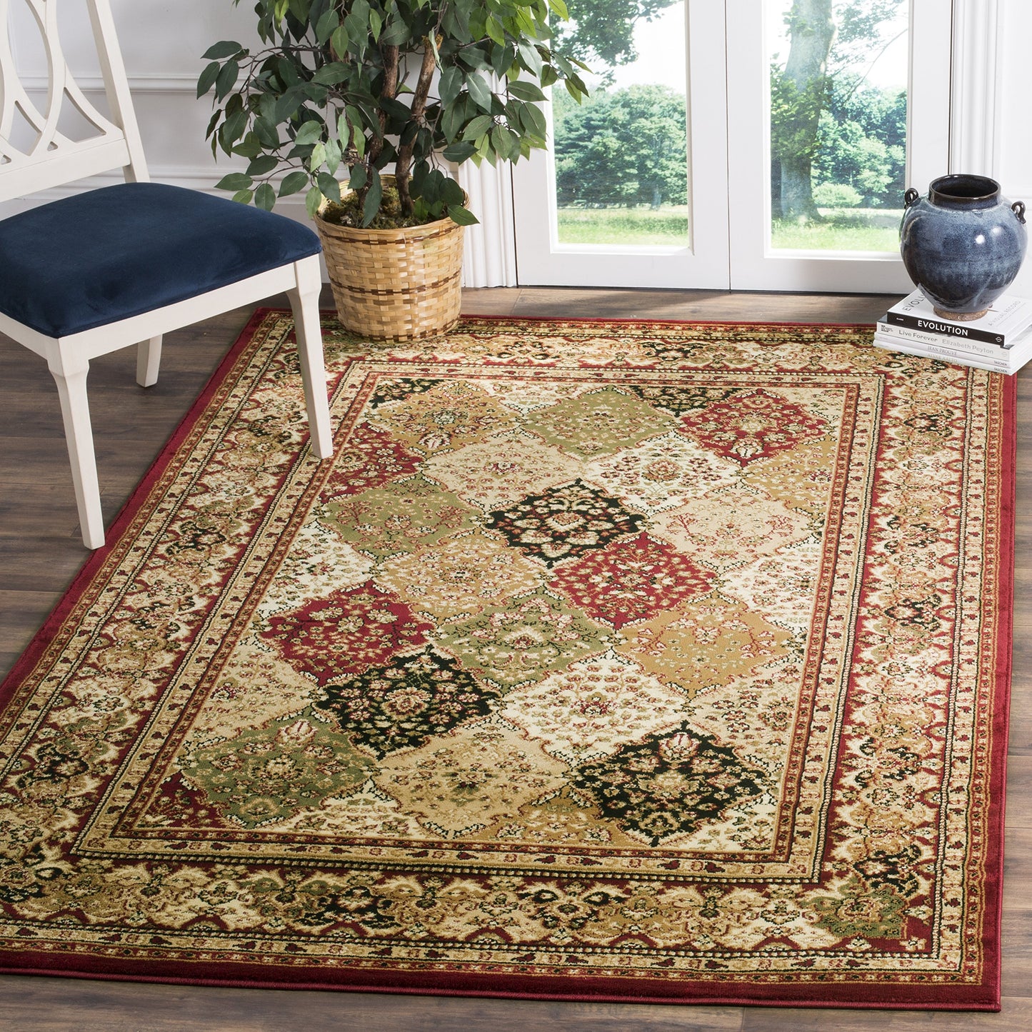 SAFAVIEH Lyndhurst Collection Accent Rug - 4' x 6', Multi & Red, Traditional Oriental Design, Non-Shedding & Easy Care, Ideal for High Traffic Areas in Entryway, Living Room, Bedroom (LNH221B)