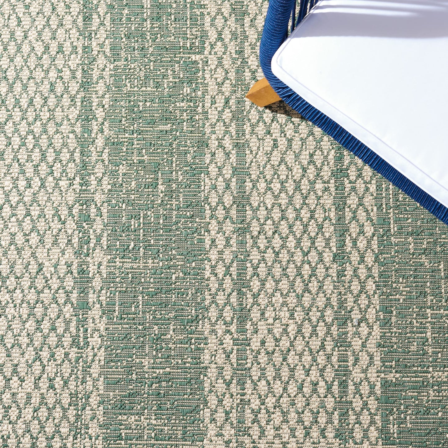 SAFAVIEH Courtyard Collection 2'7' x 5' Beige/Dark Green CY6736 Indoor/ Outdoor -Waterproof Easy -Cleaning Patio Backyard Mudroom Area -Rug