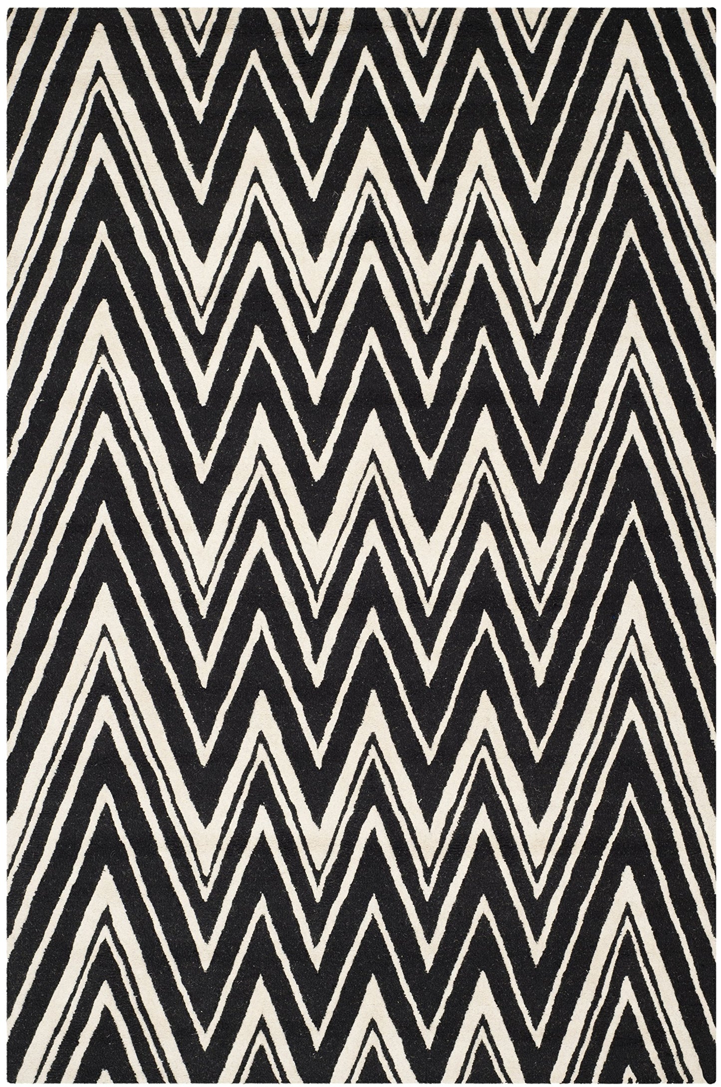 SAFAVIEH Cambridge Collection Area Rug - 5' x 8', Black & Ivory, Handmade Chevron Wool, Ideal for High Traffic Areas in Living Room, Bedroom (CAM711K)