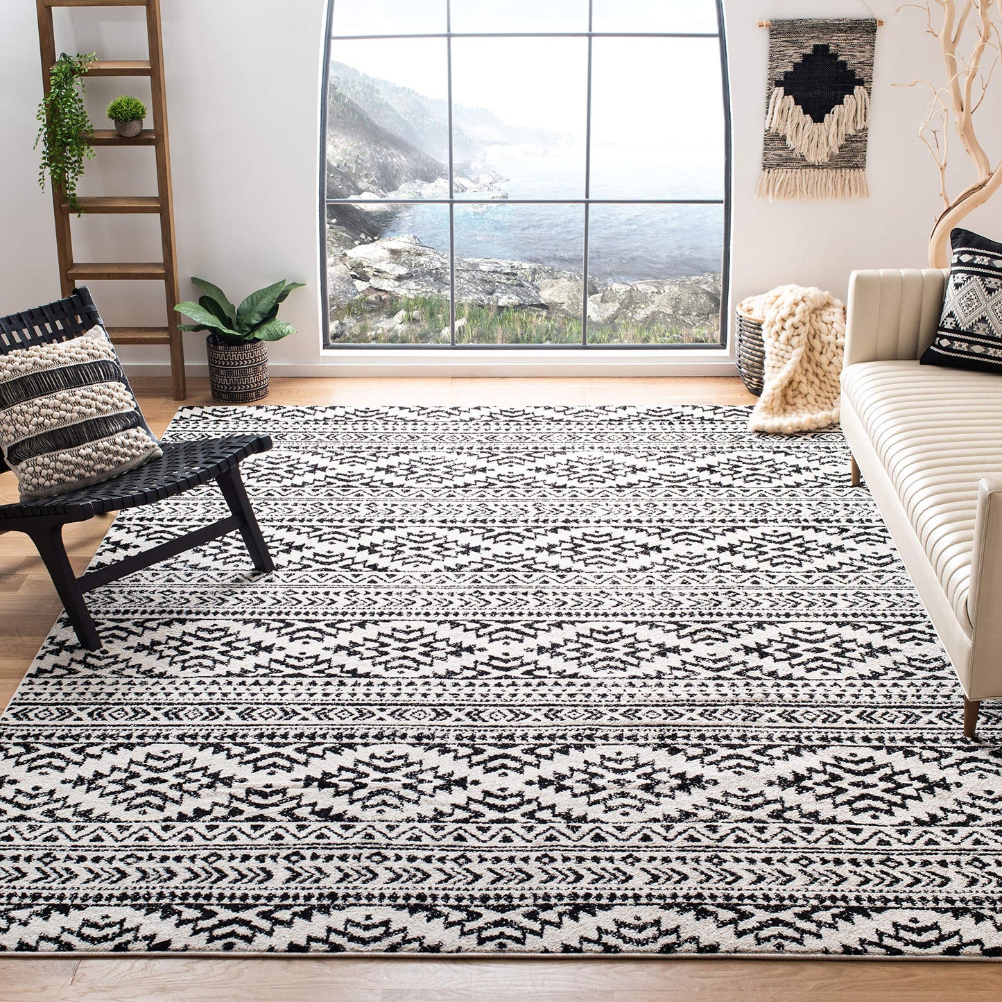 SAFAVIEH Tulum Collection Area Rug - 6'7" Square, Ivory & Black, Moroccan Boho Tribal Design, Non-Shedding & Easy to Clean, Ideal for Living Room, Bedroom, Dining Space (TUL272B)