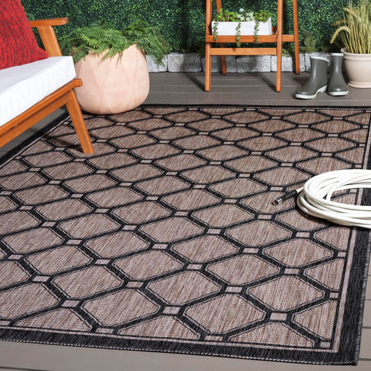 SAFAVIEH Courtyard Collection 5'3" x 7'7" Natural / Black CY8471 Indoor/ Outdoor Waterproof Easy Cleaning Patio Backyard Mudroom Area Rug