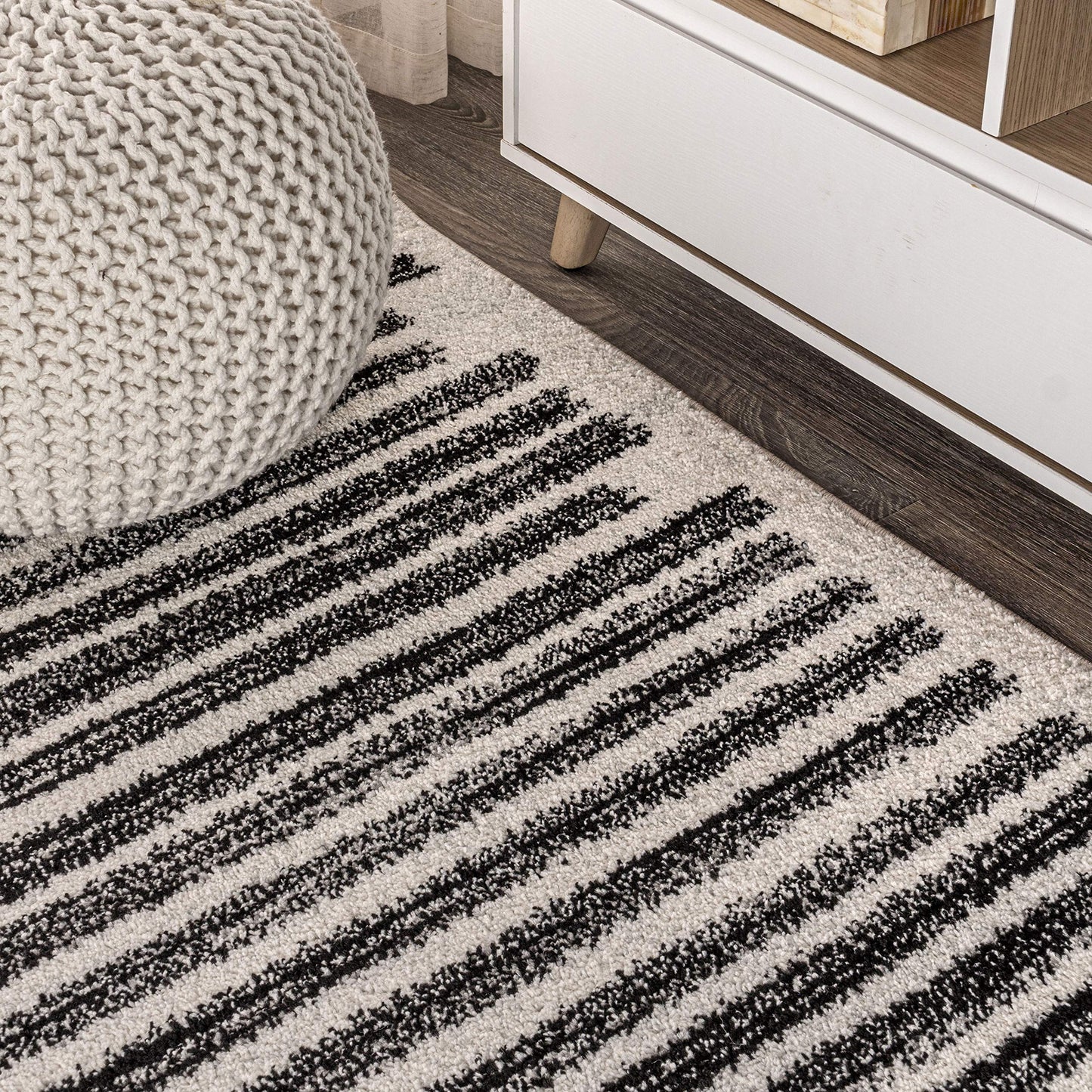 JONATHAN Y Khalil Modern Berber Stripe Cream/Black Indoor Area Rug, 8x10, Contemporary, Bohemian, Easy-Cleaning for Living Room, Bedroom, Kitchen, Pet Friendly, Non-Shedding (MOH207A-8)