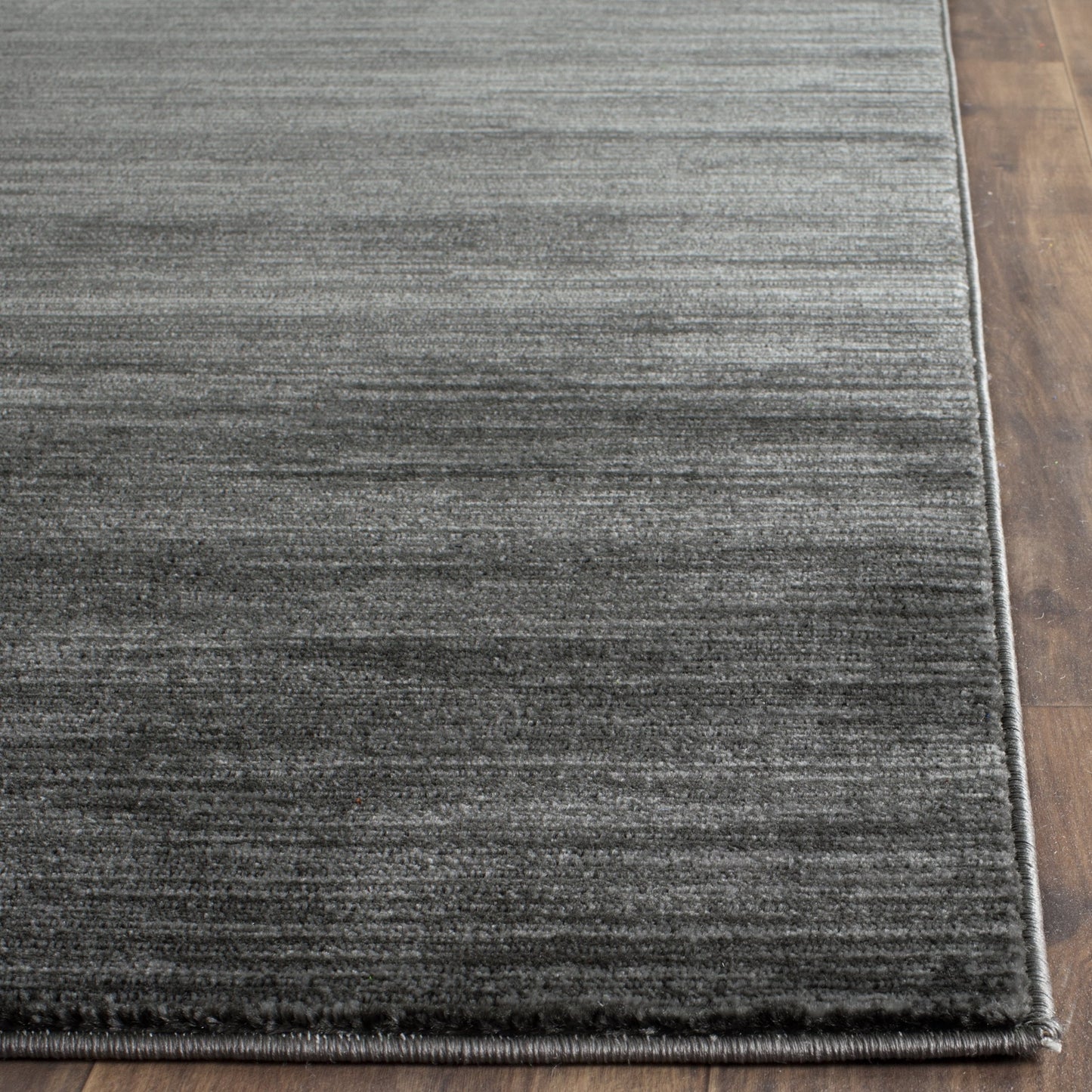 SAFAVIEH Vision Collection Area Rug - 6'7" Square, Grey, Modern Ombre Design, Non-Shedding & Easy to Clean, Ideal for Living Room, Bedroom, Dining Space (VSN606D)