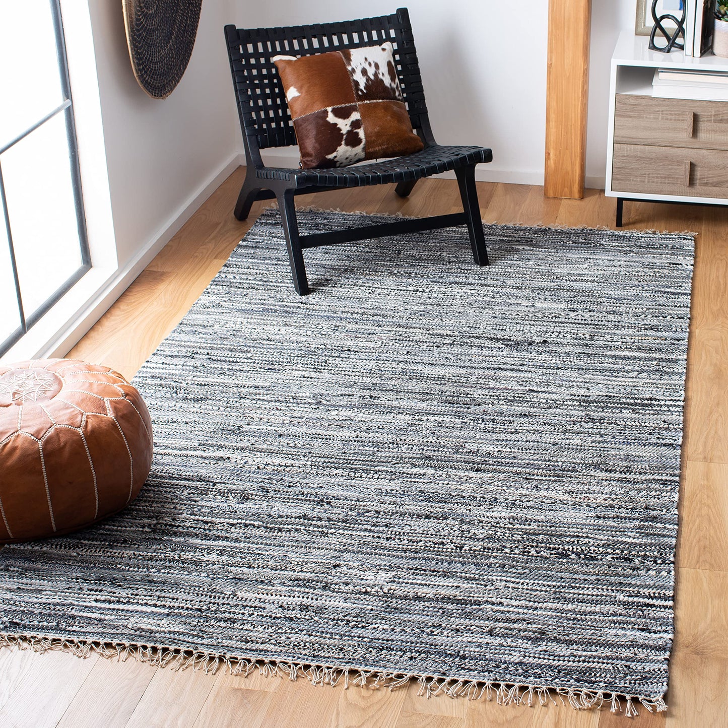 SAFAVIEH Rag Rug Collection Area Rug - 6' x 9', Grey, Handmade Boho Stripe Cotton, Ideal for High Traffic Areas in Living Room, Bedroom (RAR128A)