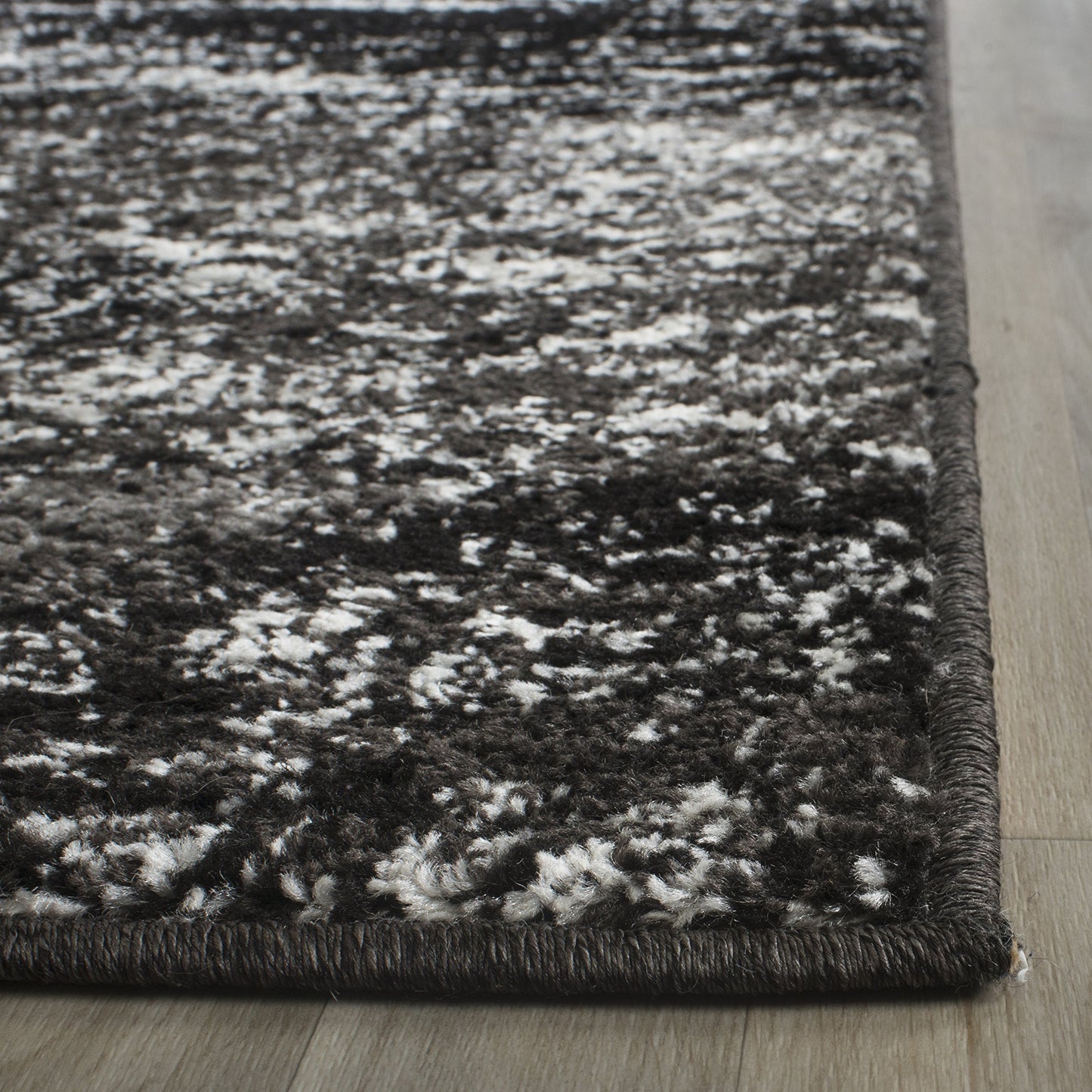 SAFAVIEH Area Rug 8x10 - Adirondack Collection - Large - Silver & Black, Modern Abstract Design, Non-Shedding & Easy Cleaning, Ideal for Living Room, Bedroom, Office, Dining Space (ADR112A)