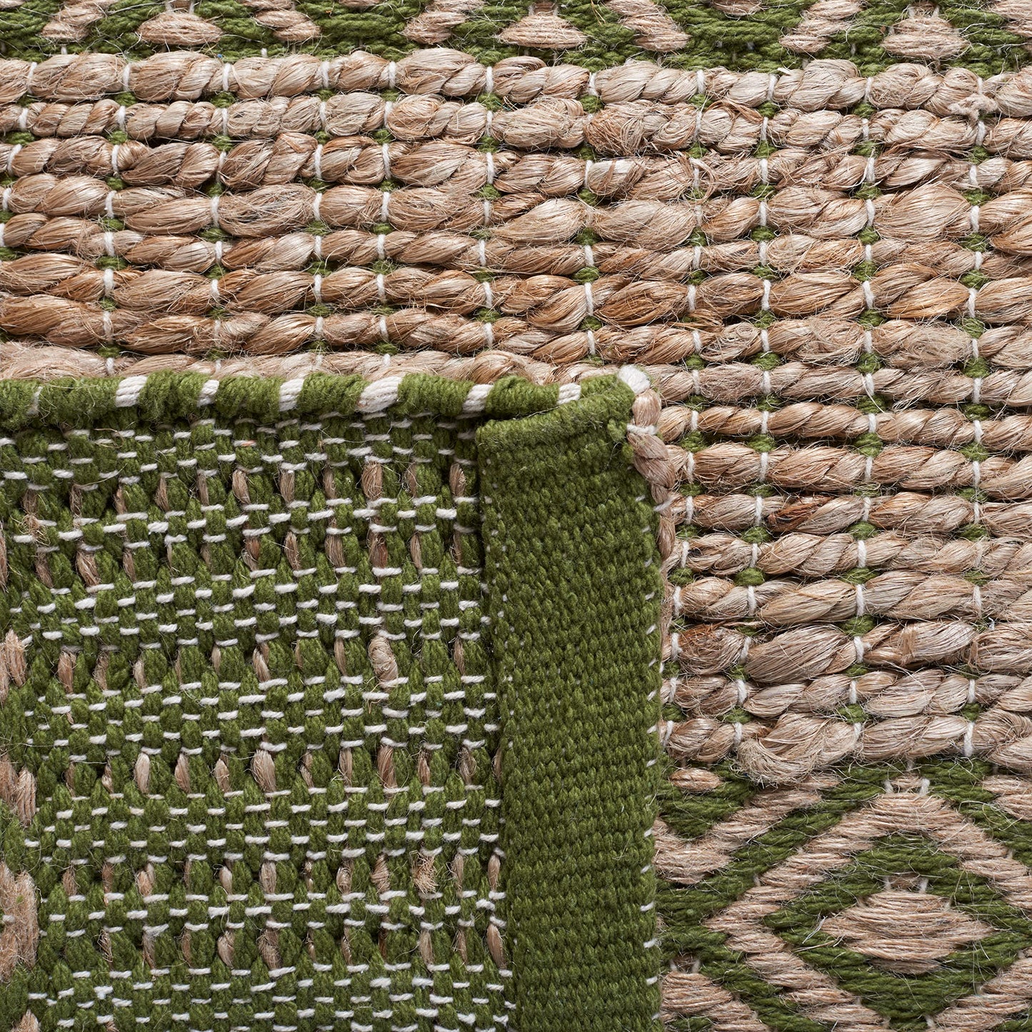 SAFAVIEH Natural Fiber Collection Accent Rug - 4' x 6', Green & Natural, Handmade Boho Farmhouse Rustic Jute & Cotton, Ideal for High Traffic Areas in Entryway, Living Room, Bedroom (NFB653Y)