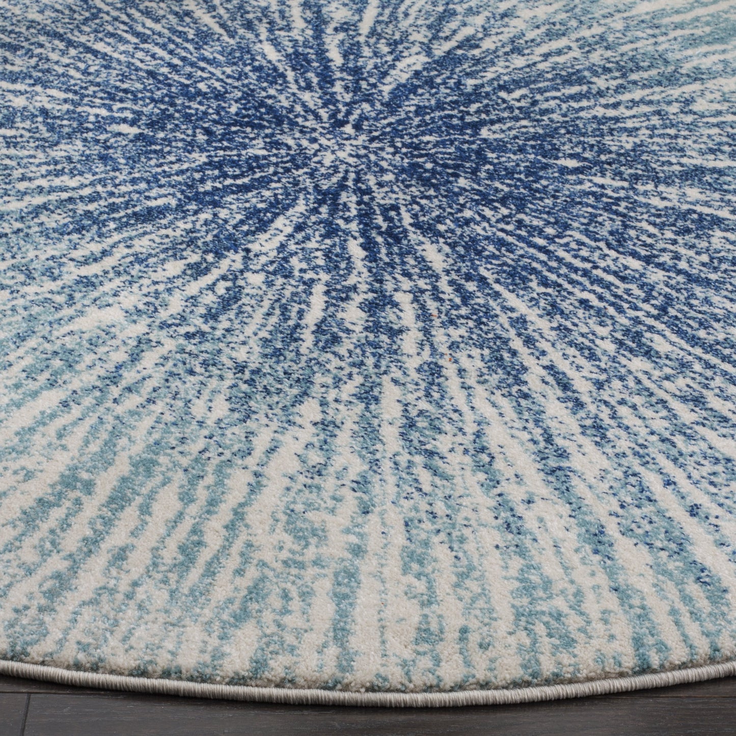 SAFAVIEH Evoke Collection Area Rug - 6'7" Round, Royal & Ivory, Abstract Burst Design, Non-Shedding & Easy Care, Ideal for High Traffic Areas in Living Room, Bedroom (EVK228A)
