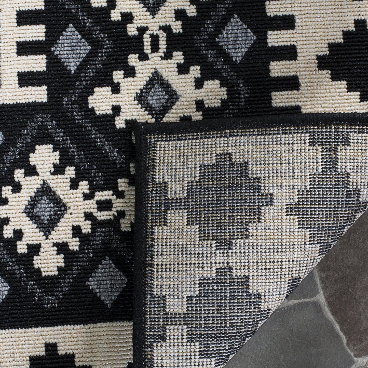 SAFAVIEH Washable Rug Outdoor Veranda Collection - 8' x 11', Black & Cream, Non-Shedding & Easy to Clean, Ideal for Patio, Backyard, Mudroom (VER099-0421)