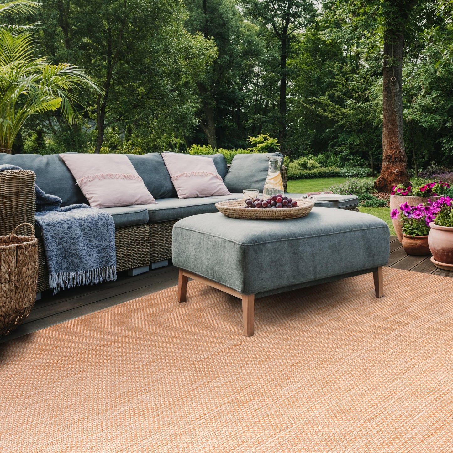 SAFAVIEH Washable Rug Outdoor Courtyard Collection - 8' x 11', Natural & Cream, Non-Shedding & Easy Cleaning, Ideal for Patio, Backyard, Mudroom (CY8521-03012)