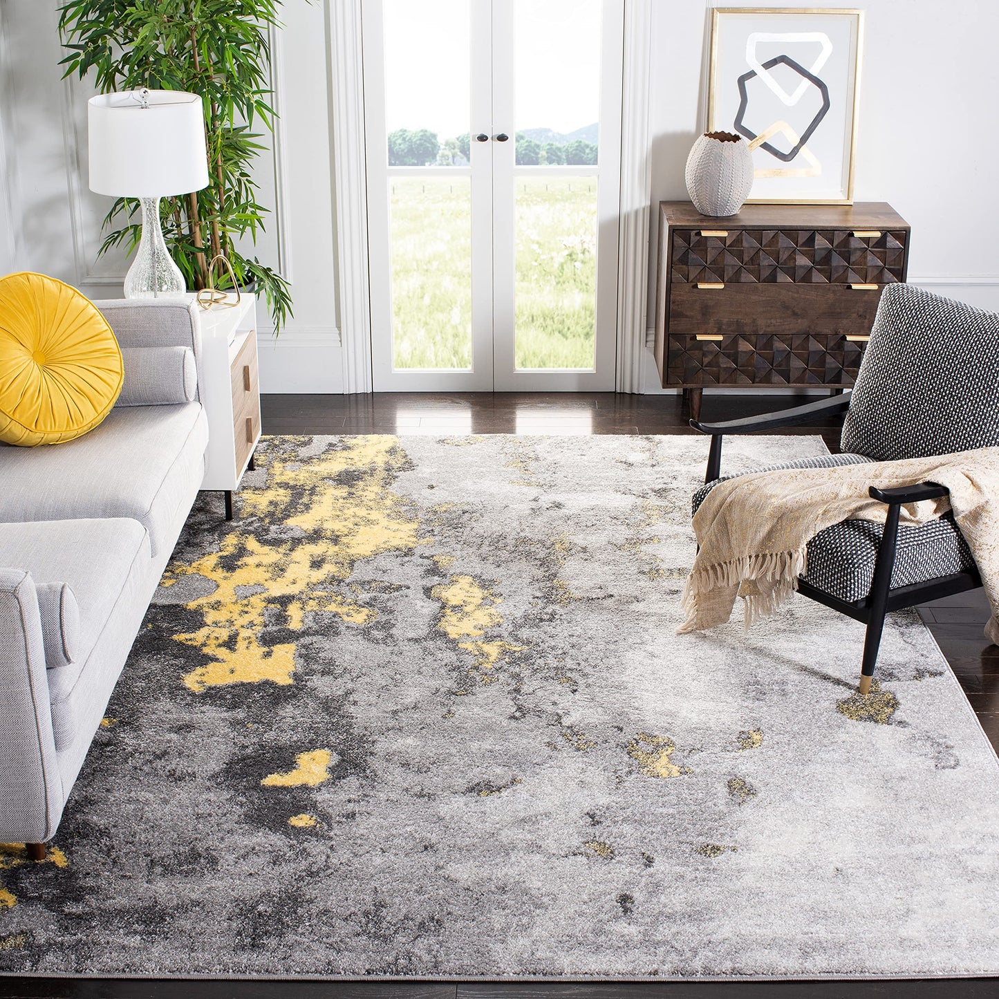 SAFAVIEH Adirondack Collection Area Rug - 10' Square, Grey & Yellow, Modern Abstract Design, Non-Shedding & Easy Care, Ideal for High Traffic Areas in Living Room, Bedroom (ADR134H)