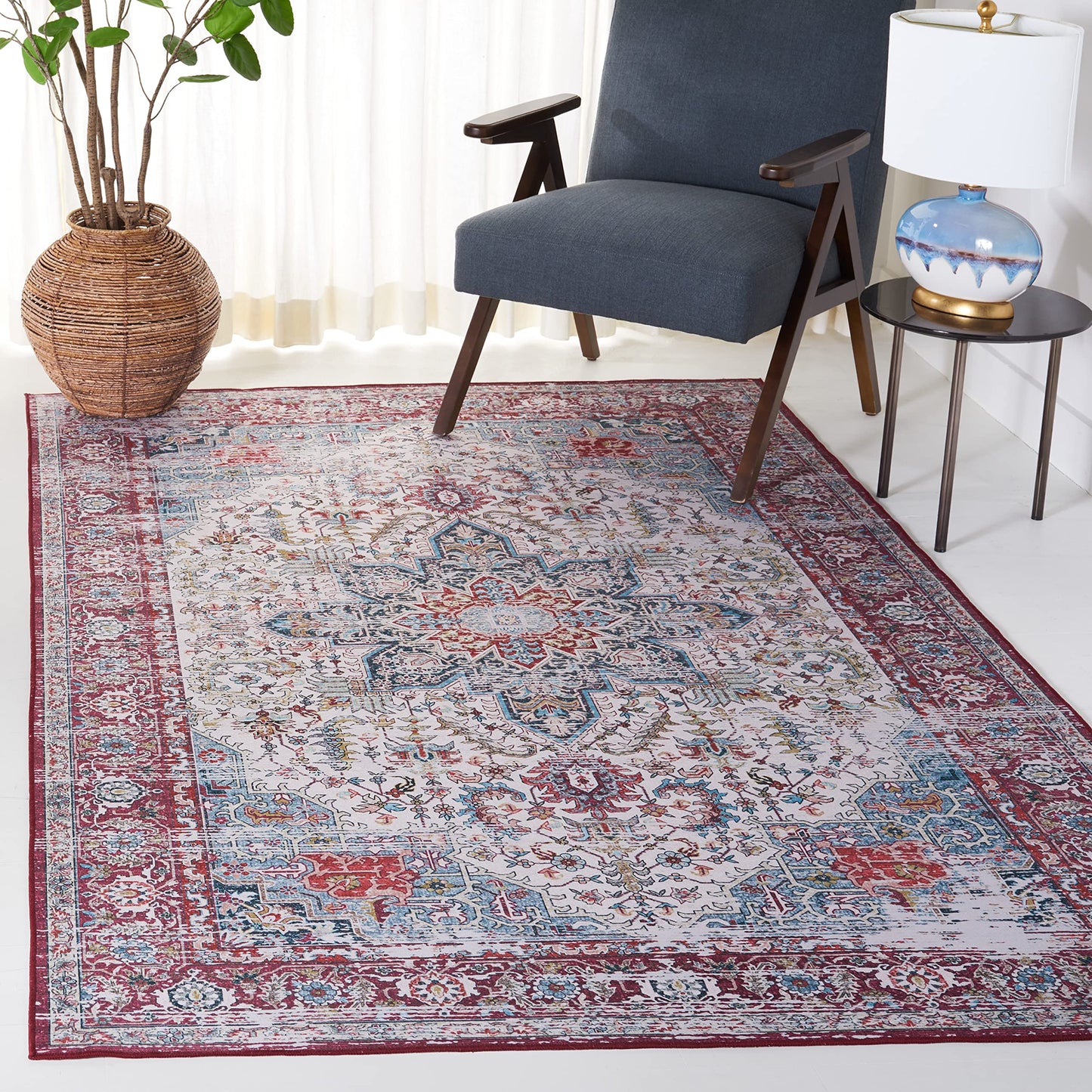 SAFAVIEH Washable Rug Tucson Collection - 4' x 6', Ivory & Red, Slip Resistant & Easy to Clean, Ideal for Foyer, Kitchen, Nursery, Office, Bedroom (TSN113A)