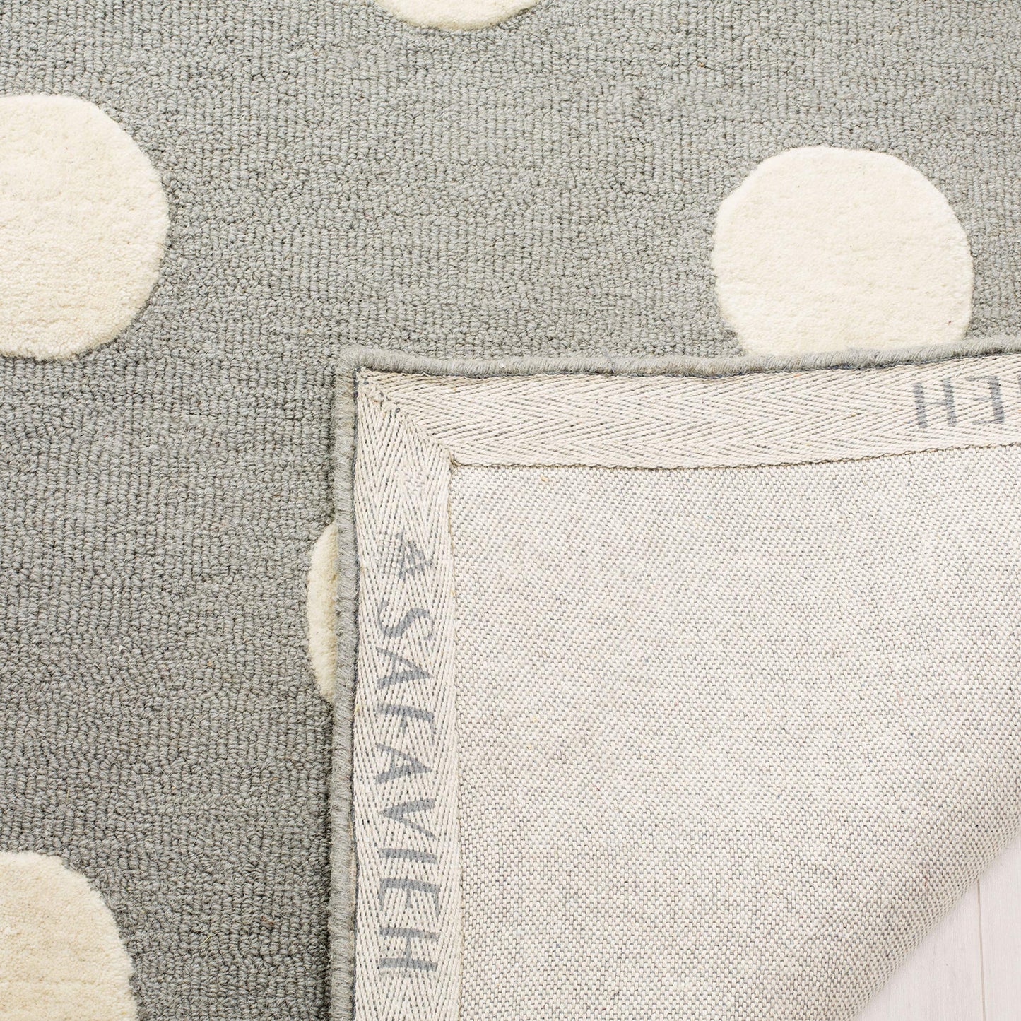 SAFAVIEH Kids Collection Area Rug - 5' x 7', Grey & Ivory, Handmade Polka Dot Wool, Ideal for High Traffic Areas in Living Room, Bedroom (SFK904C)