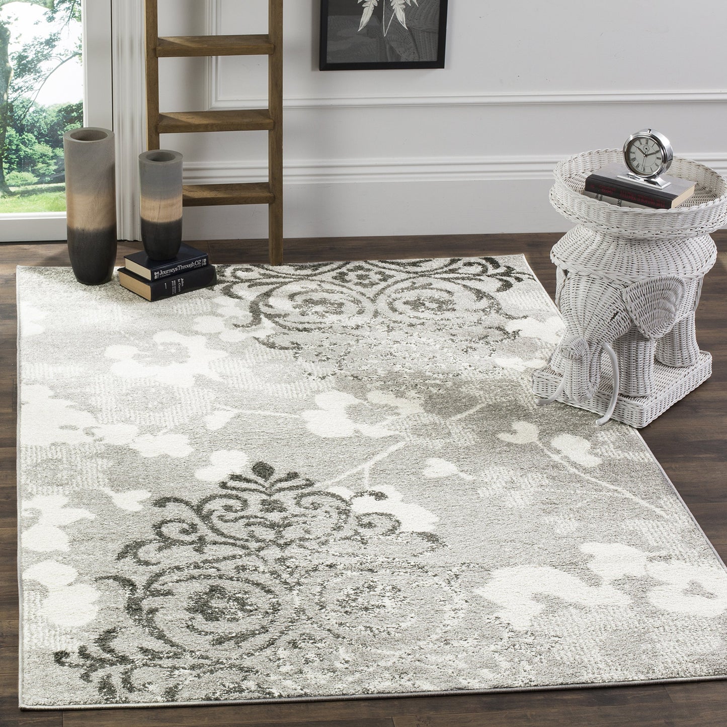 SAFAVIEH Adirondack Collection Area Rug - 6' x 9', Silver & Ivory, Floral Glam Damask Distressed Design, Non-Shedding & Easy Care, Ideal for High Traffic Areas in Living Room, Bedroom (ADR114B)
