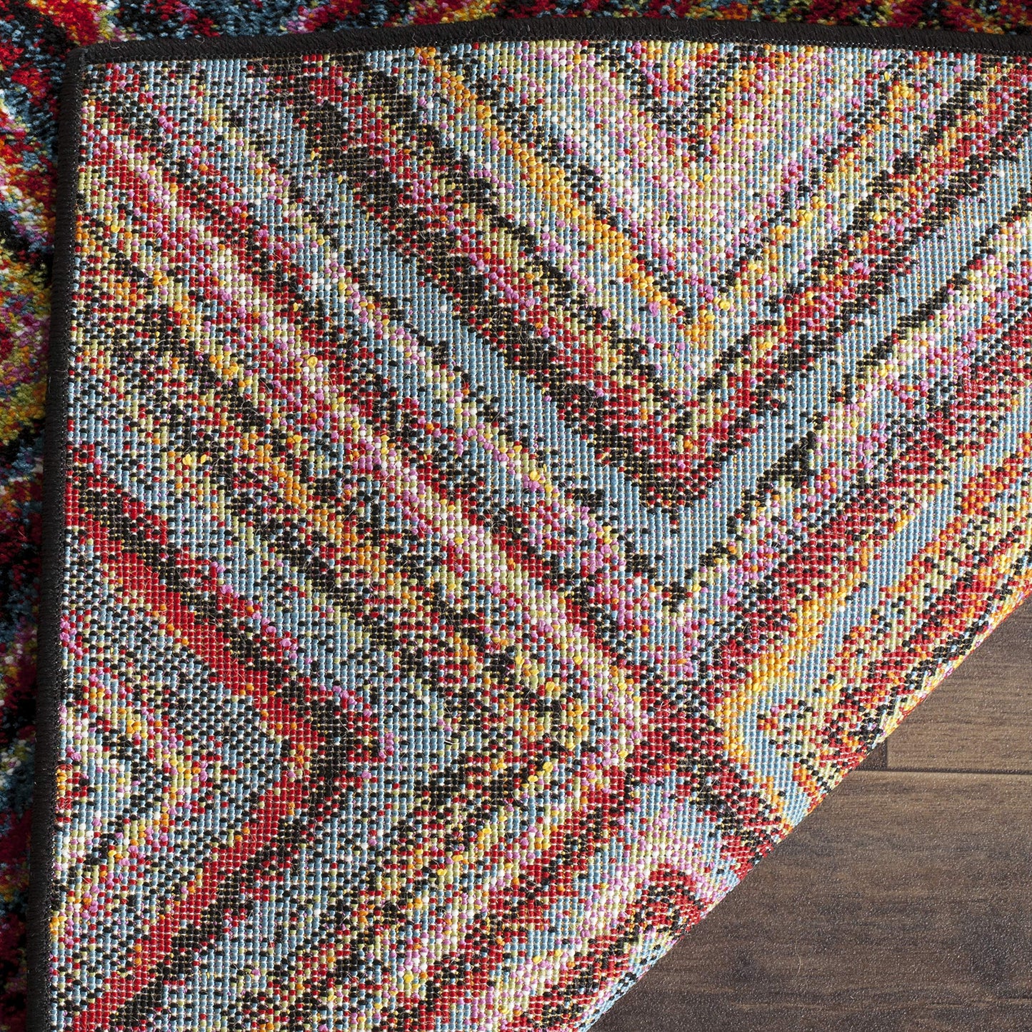 SAFAVIEH Aruba Collection Accent Rug - 4' x 6', Multi, Boho Diamond Lattice Design, Non-Shedding & Easy Care, Ideal for High Traffic Areas in Entryway, Living Room, Bedroom (ARB501M)