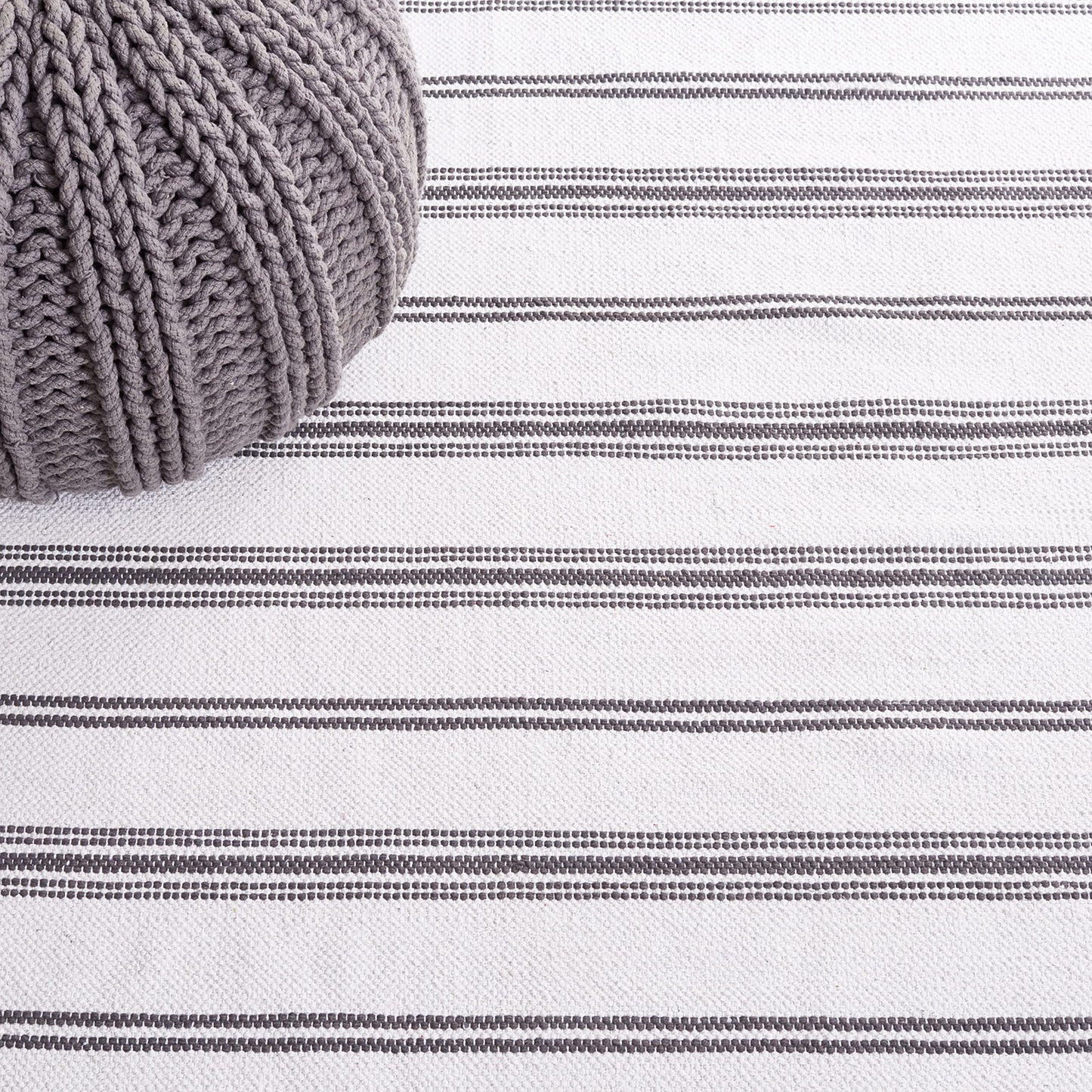 SAFAVIEH Montauk Collection Accent Rug - 3' x 5', Dark Grey & Ivory, Flat Weave Boho Stripe Cotton Design, Easy Care, Ideal for High Traffic Areas in Entryway, Living Room, Bedroom (MTK708H)