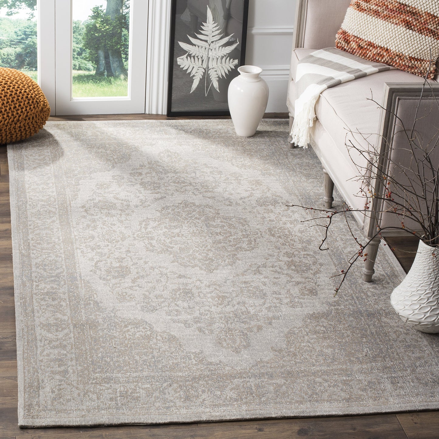 SAFAVIEH Classic Vintage Collection Area Rug - 8' x 10', Beige, Oriental Medallion Cotton Design, Easy Care, Ideal for High Traffic Areas in Living Room, Bedroom (CLV121A)