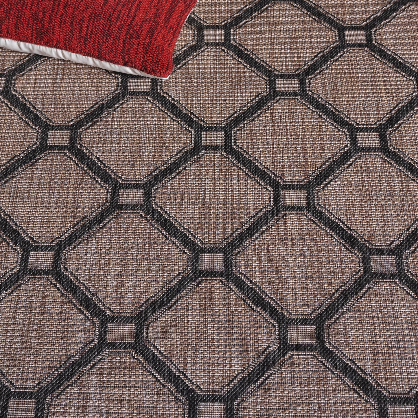 SAFAVIEH Courtyard Collection 5'3" x 7'7" Natural / Black CY8471 Indoor/ Outdoor Waterproof Easy Cleaning Patio Backyard Mudroom Area Rug