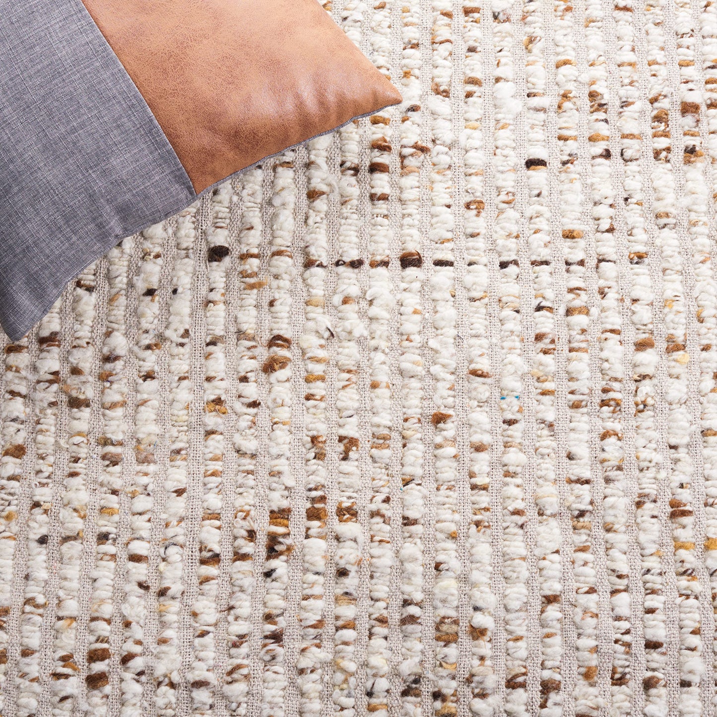 SAFAVIEH Area Rug 8x10 - Natura Collection - Large - Ivory & Beige, Handmade Flat Weave Wool & Jute, Ideal for Living Room, Bedroom, Dining Space (NAT331B)