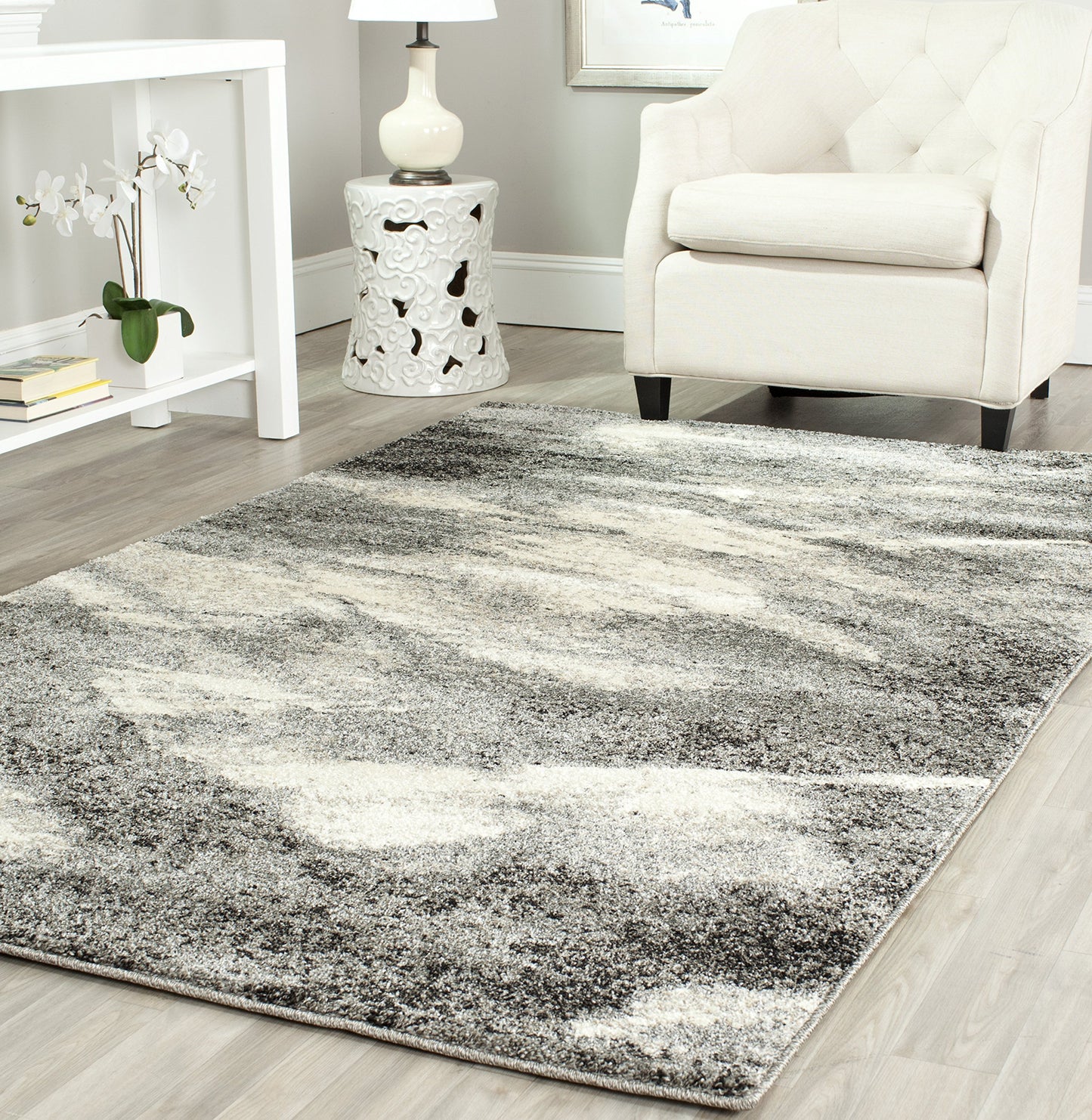 SAFAVIEH Retro Collection Area Rug - 5'3" x 8', Grey & Ivory, Modern Abstract Design, Non-Shedding & Easy Care, Ideal for High Traffic Areas in Living Room, Bedroom (RET2891-8012)
