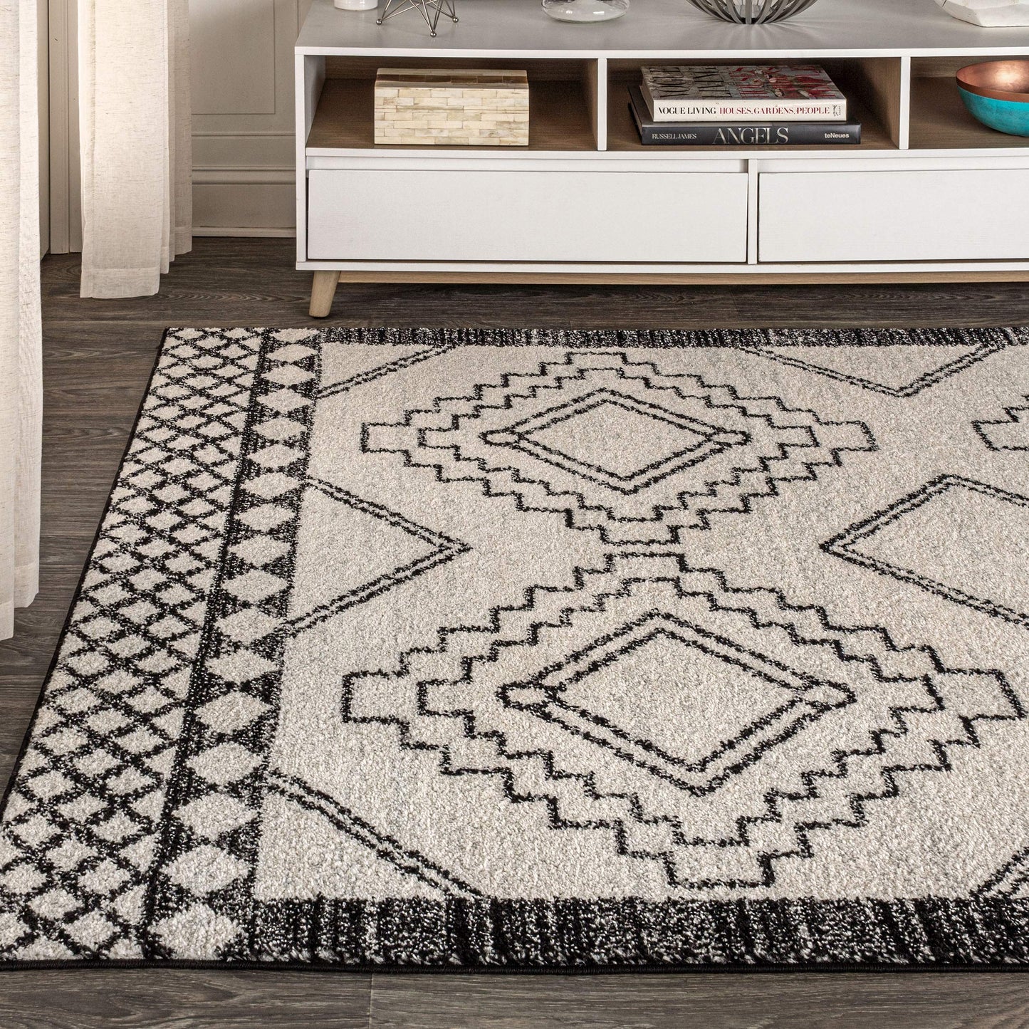JONATHAN Y Amir Moroccan Beni Souk Cream/Black Indoor Area Rug, 8x10, Bohemian, Scandinavian, Easy-Cleaning for Living Room, Bedroom, Kitchen, Pet Friendly, Non-Shedding (MOH200A-8)