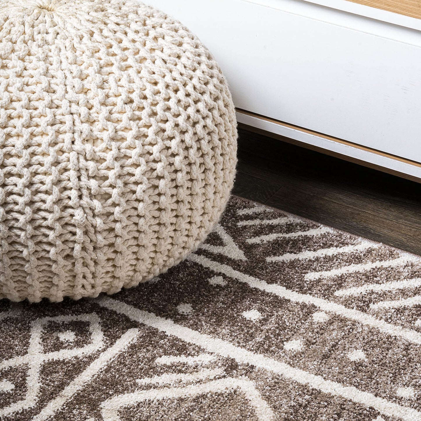 JONATHAN Y Amanar Tribal Geometric Brown/Ivory Runner Rug, 2x8, Bohemian, Vintage, Easy-Cleaning for Living Room, Bedroom, Kitchen, Pet Friendly, Non-Shedding (MOH503A-28)