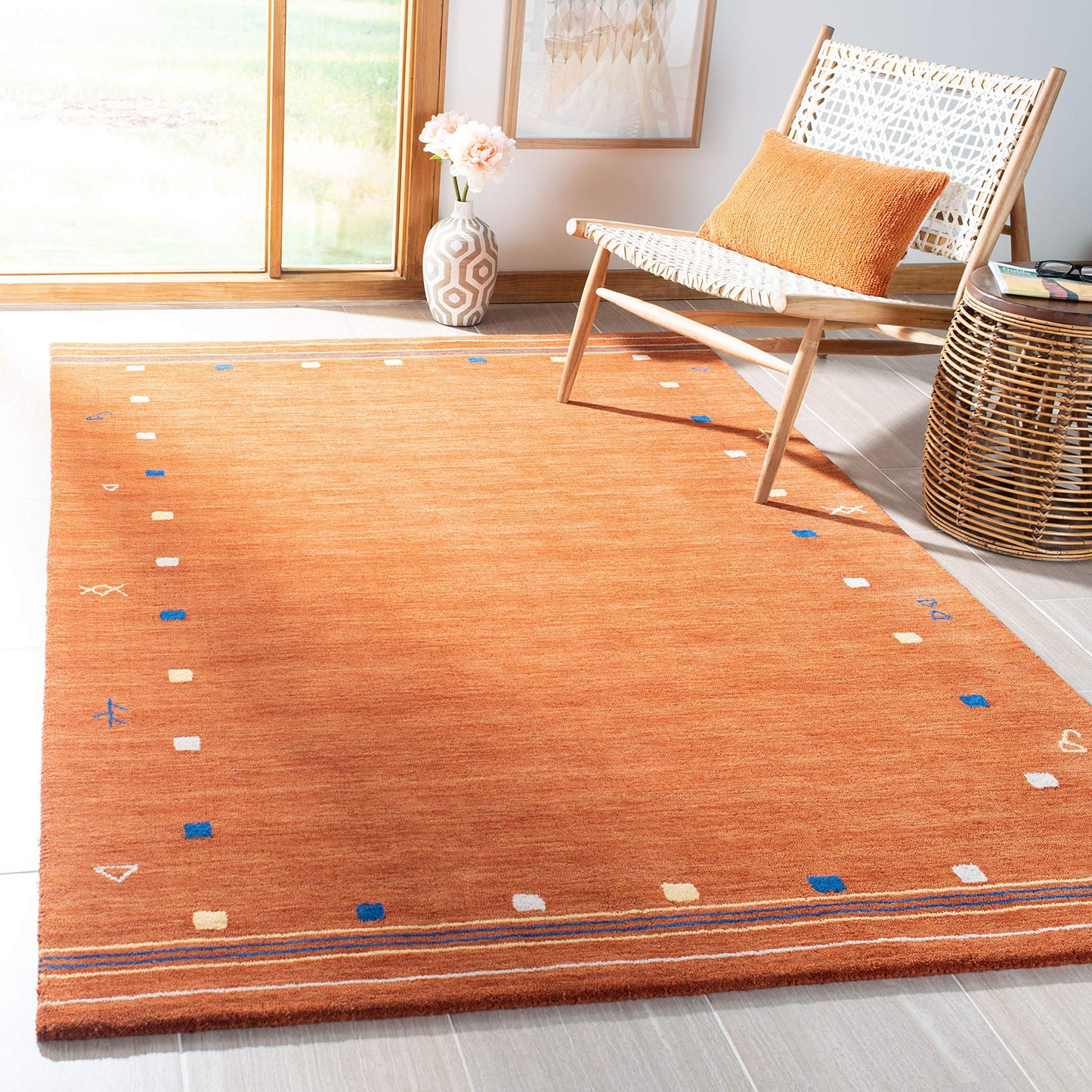 SAFAVIEH Himalaya Collection Area Rug - 5' x 8', Rust, Handmade Boho Tribal Wool, Ideal for High Traffic Areas in Living Room, Bedroom (HIM563P)