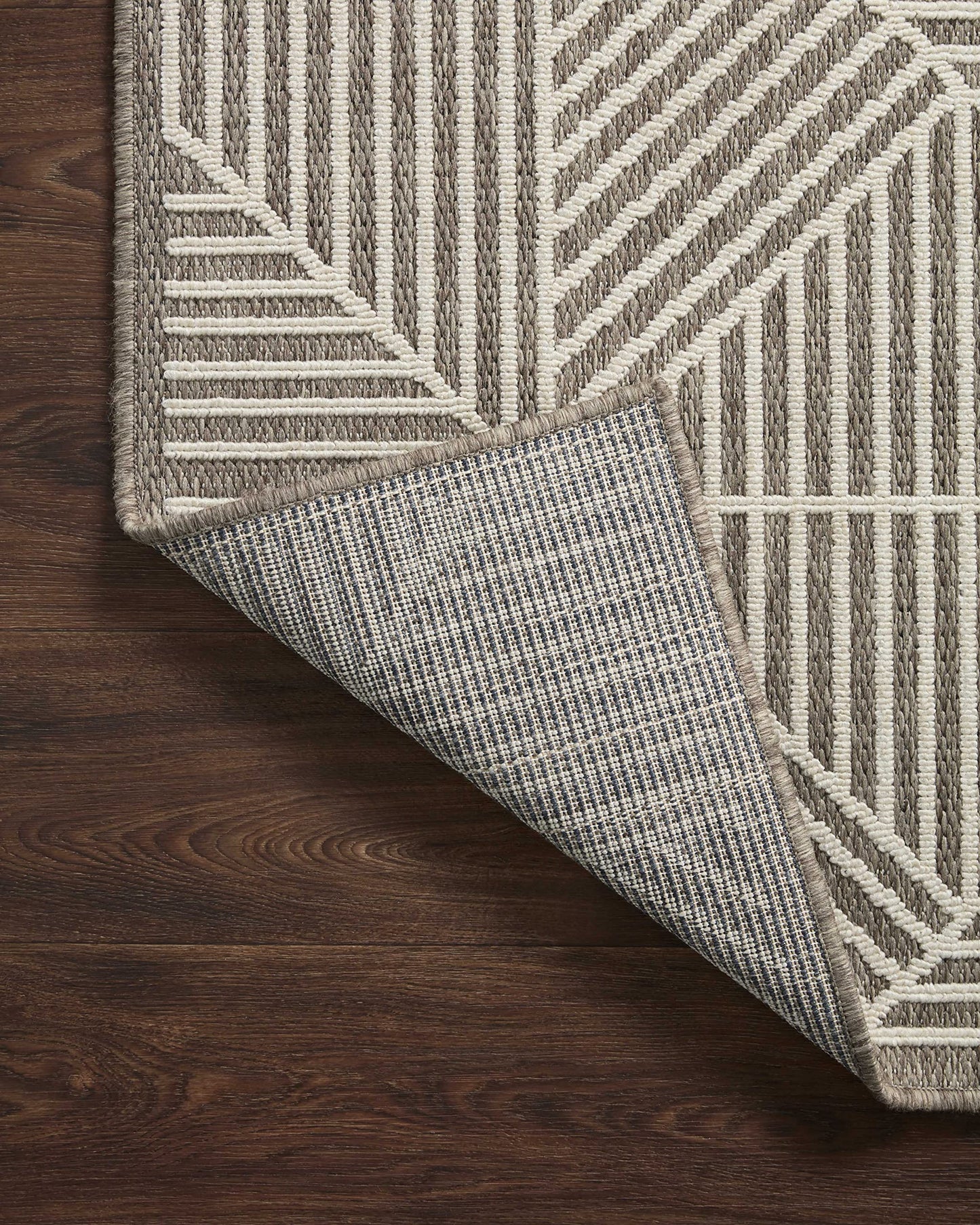 Loloi II Rainier Collection RAI-03 Beige/Ivory, Indoor/Outdoor 7'-10" x 10'-10" Area Rug