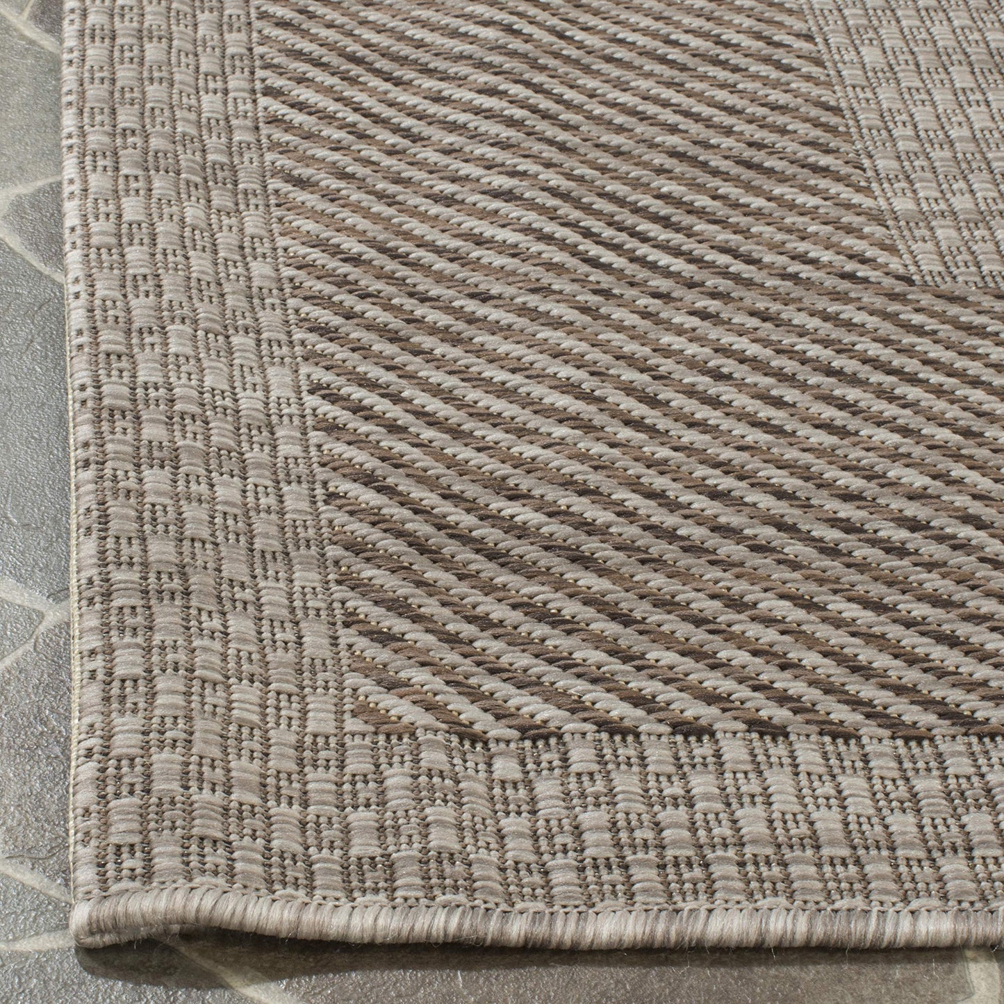 SAFAVIEH Washable Rug Outdoor Courtyard Collection - 8' x 10', Beige & Brown, Non-Shedding & Easy to Clean, Ideal for Patio, Backyard, Mudroom (CY8477-36312)