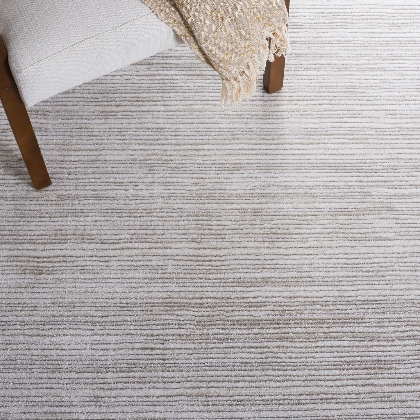 SAFAVIEH Area Rug 6x9 - Vision Collection - Ivory & Grey, Modern Ombre Design, Non-Shedding & Easy to Clean, Ideal for Living Room, Bedroom, Dining Space (VSN606K)